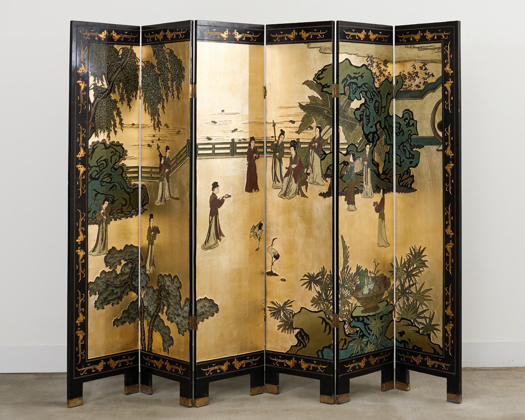 Chinese Export Sechs Panel Coromandel Bildschirm vergoldet Hof (Chinesischer Export) im Angebot
