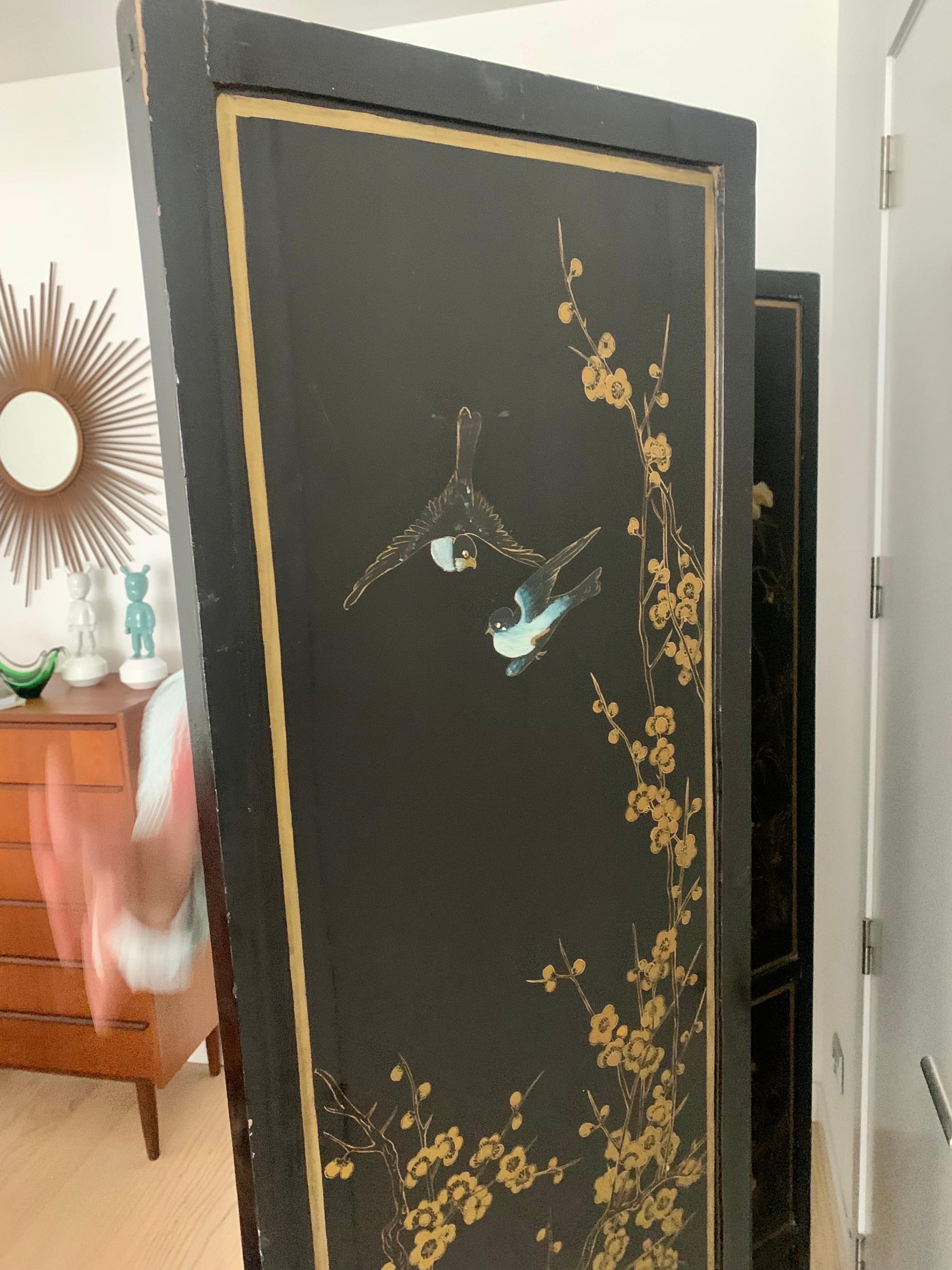 Chinese Export Six Panels Lacquered Screen For Sale 5