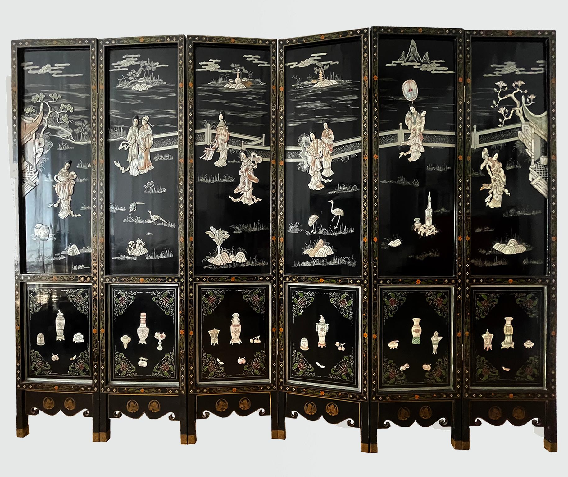 Hand-Carved Chinese Export Six Panels Lacquered Screen For Sale