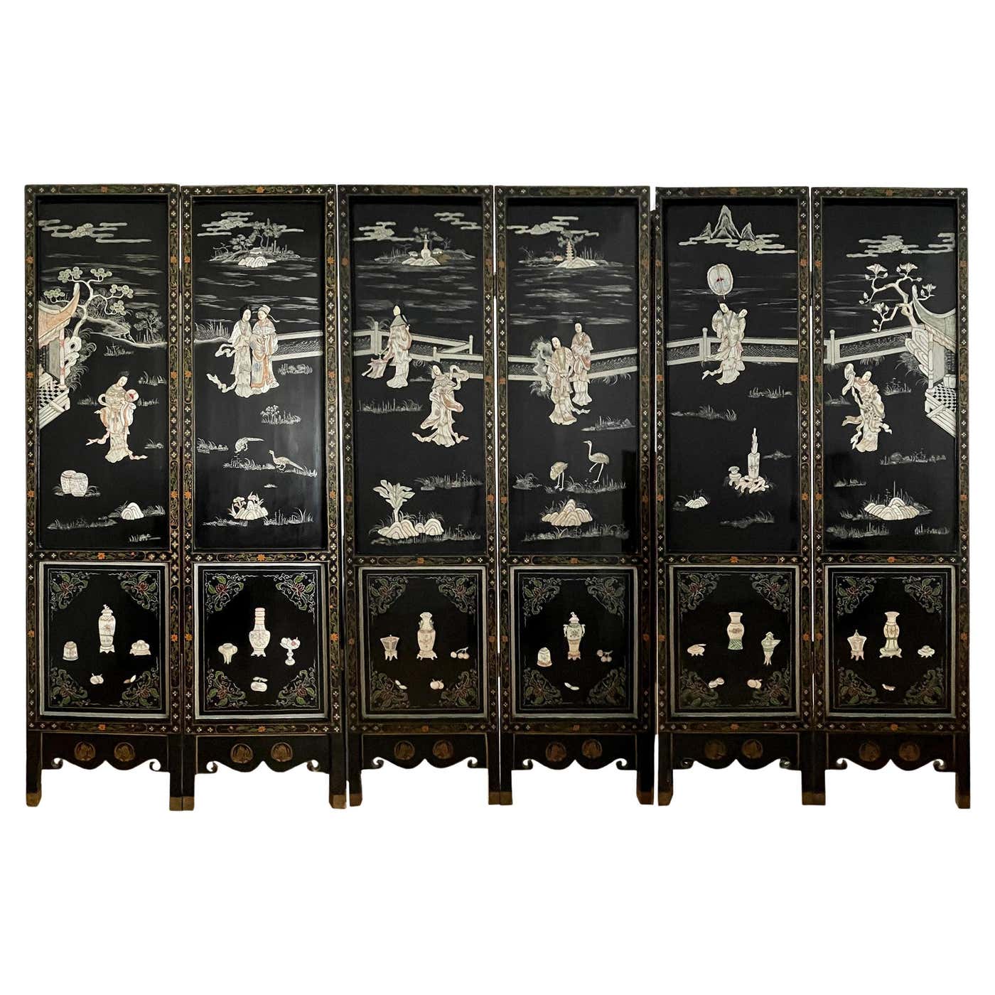 Chinese Export Six Panels Lacquered Screen For Sale at 1stDibs
