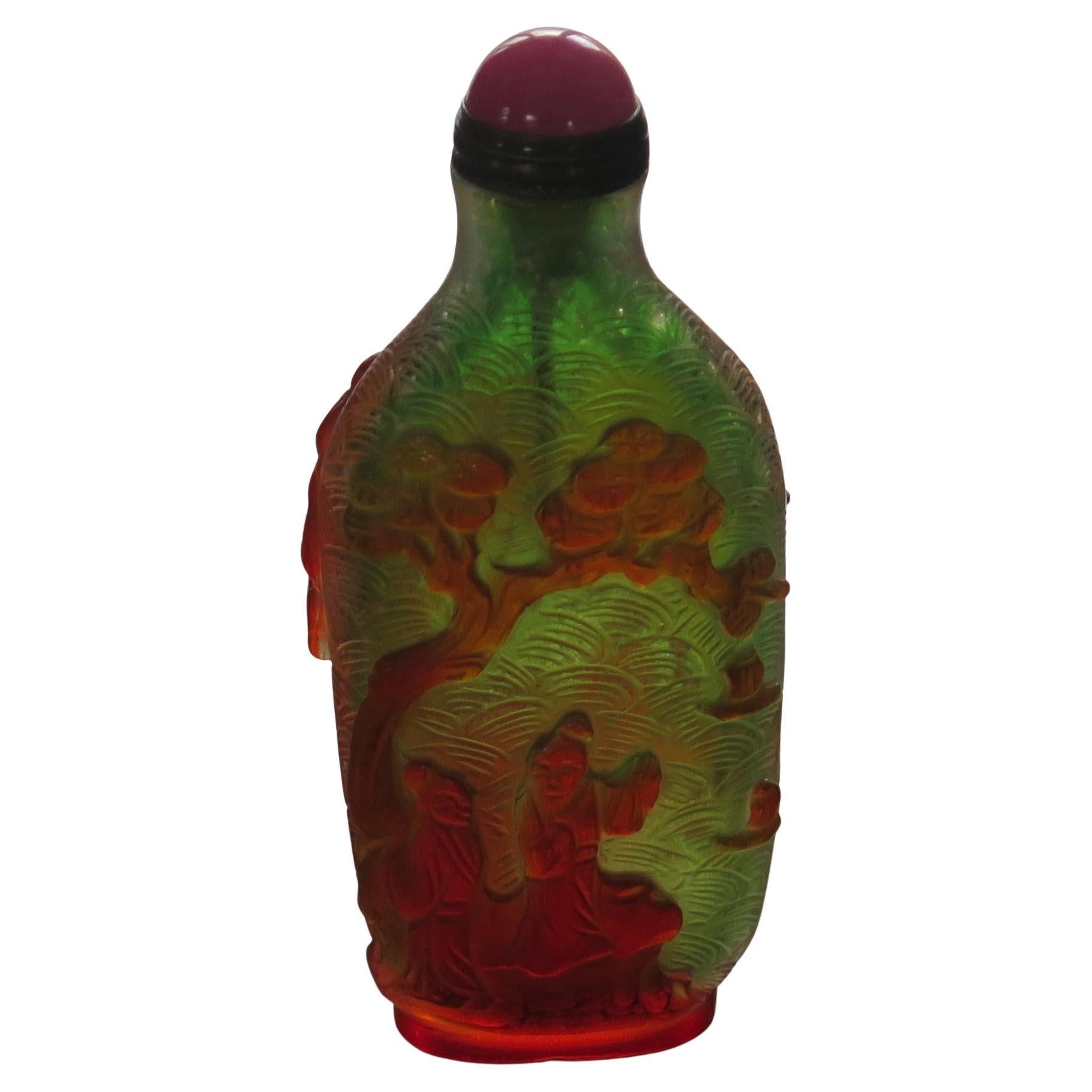 Chinese Export Snuff Bottle in Overlay Cameo Glass Finely Carved, circa 1920s