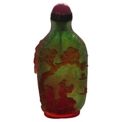 Chinese Export Snuff Bottle in Overlay Cameo Glass Finely Carved, circa 1920s