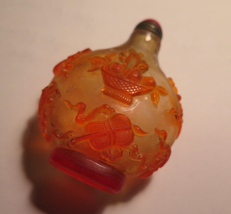 Chinese Export Snuff Bottle in Overlay Cameo Glass Finely Carved, circa 1925 For Sale 8