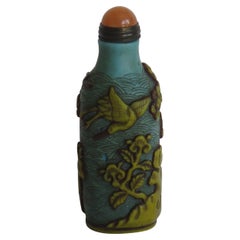 Chinese Export Snuff Bottle in Overlay Cameo Glass Finely Carved, circa 1925