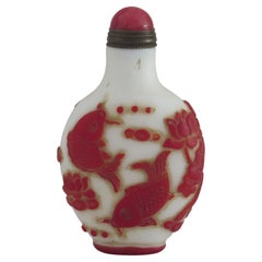 Antique Chinese Export Snuff Bottle in Overlay Cameo Glass Finely Carved, circa 1925