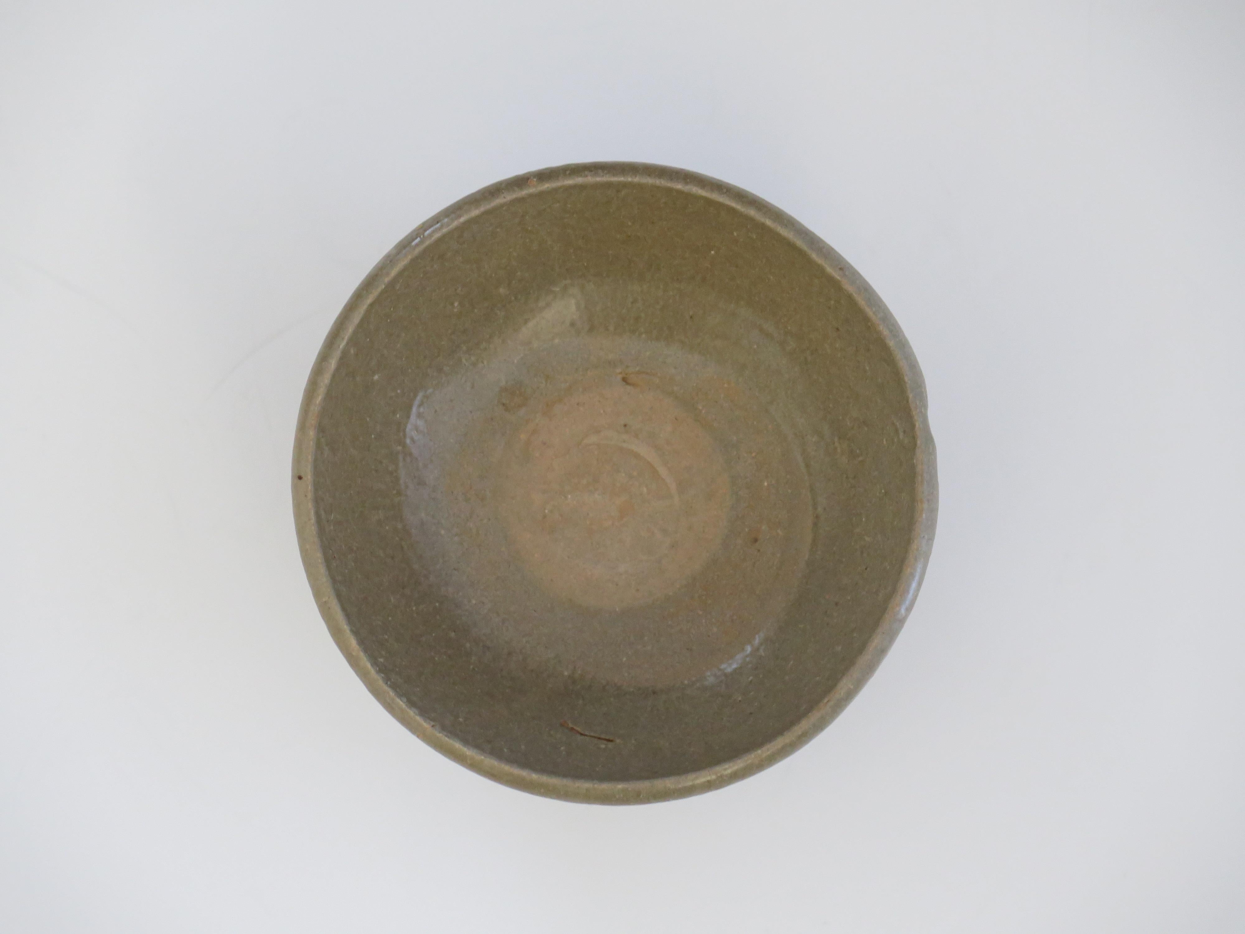 Chinese Export Stoneware Bowl Longquan Celadon, Early Ming Dynasty Circa 1400 For Sale 6