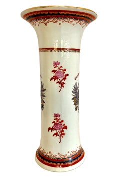 Vaso in porcellana con decorazioni araldiche in stile cinese da esportazione