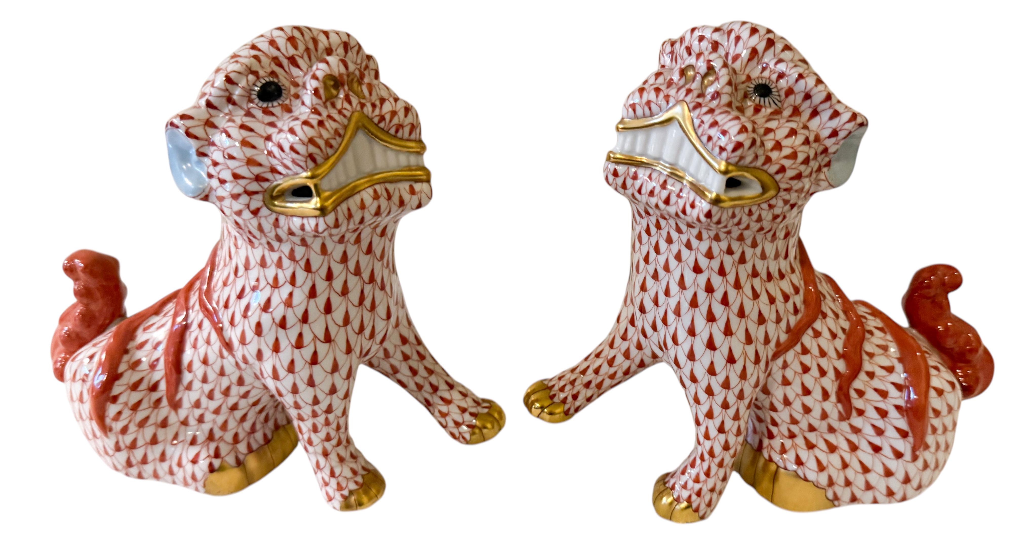 Chinese Export Style Rust Fishnet Porcelain Herend Foo Dogs -Pair For Sale 2