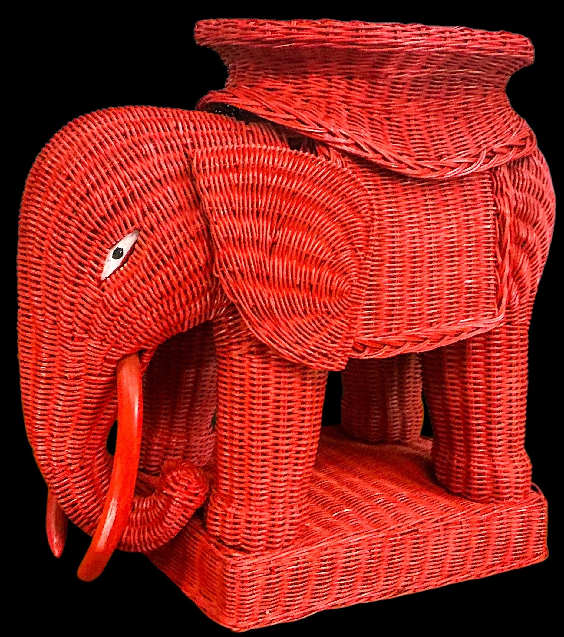 Chinese Export Style Wicker Elephant Side Table / Stool / Garden Seat In Good Condition For Sale In Kennesaw, GA
