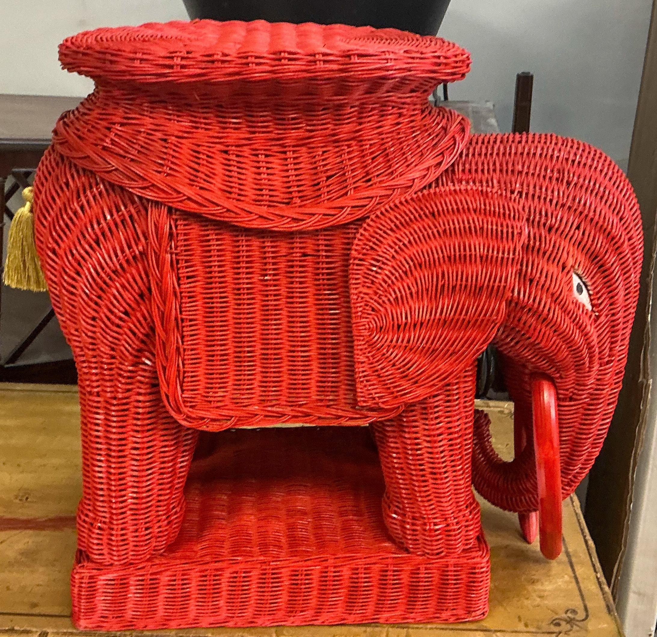 Chinese Export Style Wicker Elephant Side Table / Stool / Garden Seat For Sale 1