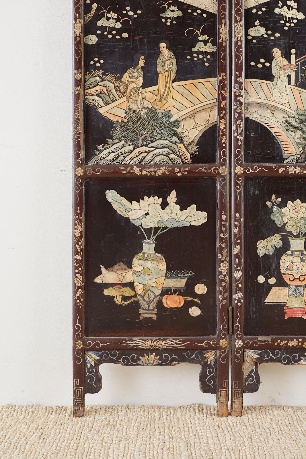 Chinese Export Three-Panel Lacquered Coromandel Screen In Distressed Condition In Rio Vista, CA