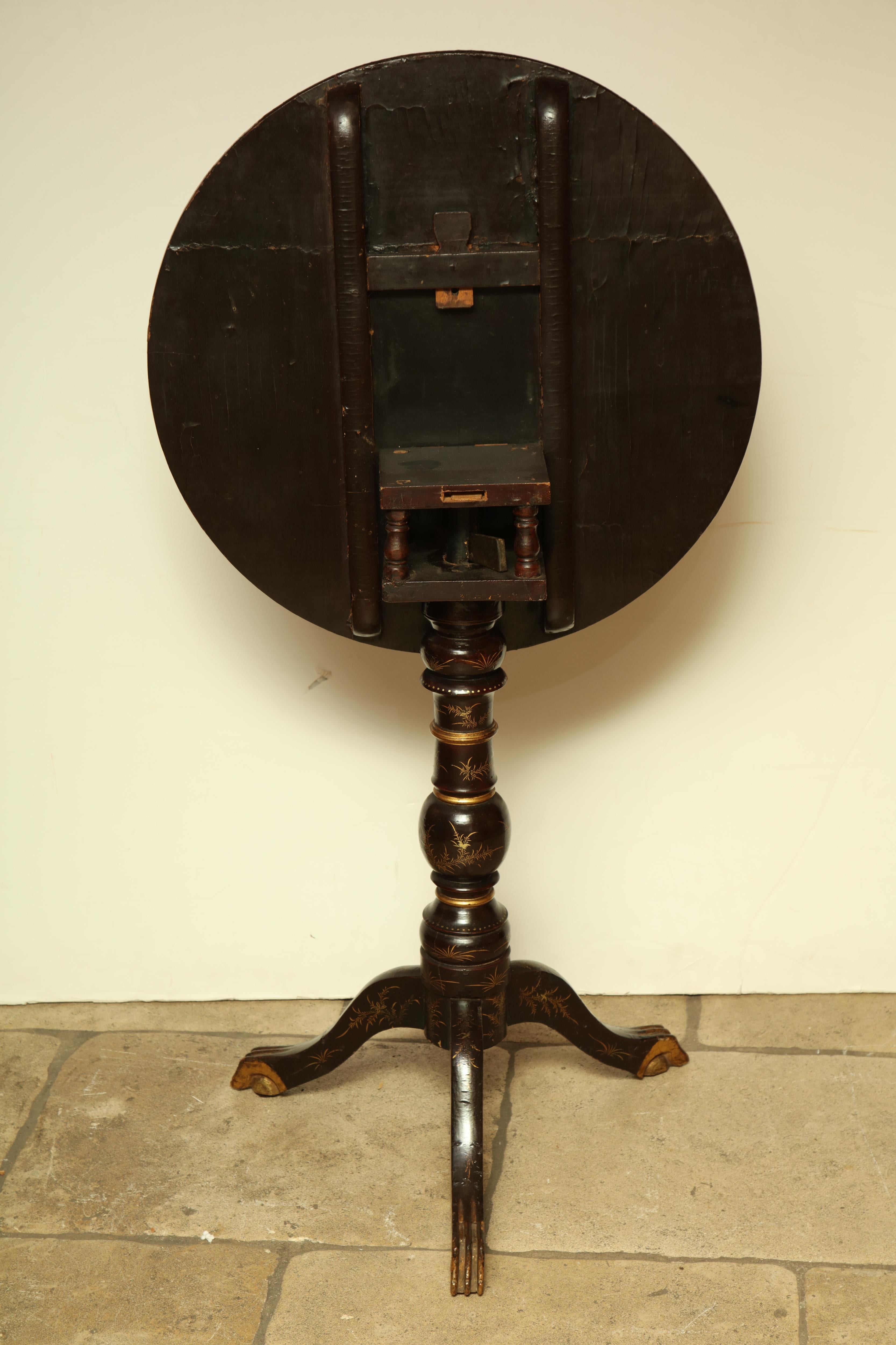 Chinese Export Tilt Table 3