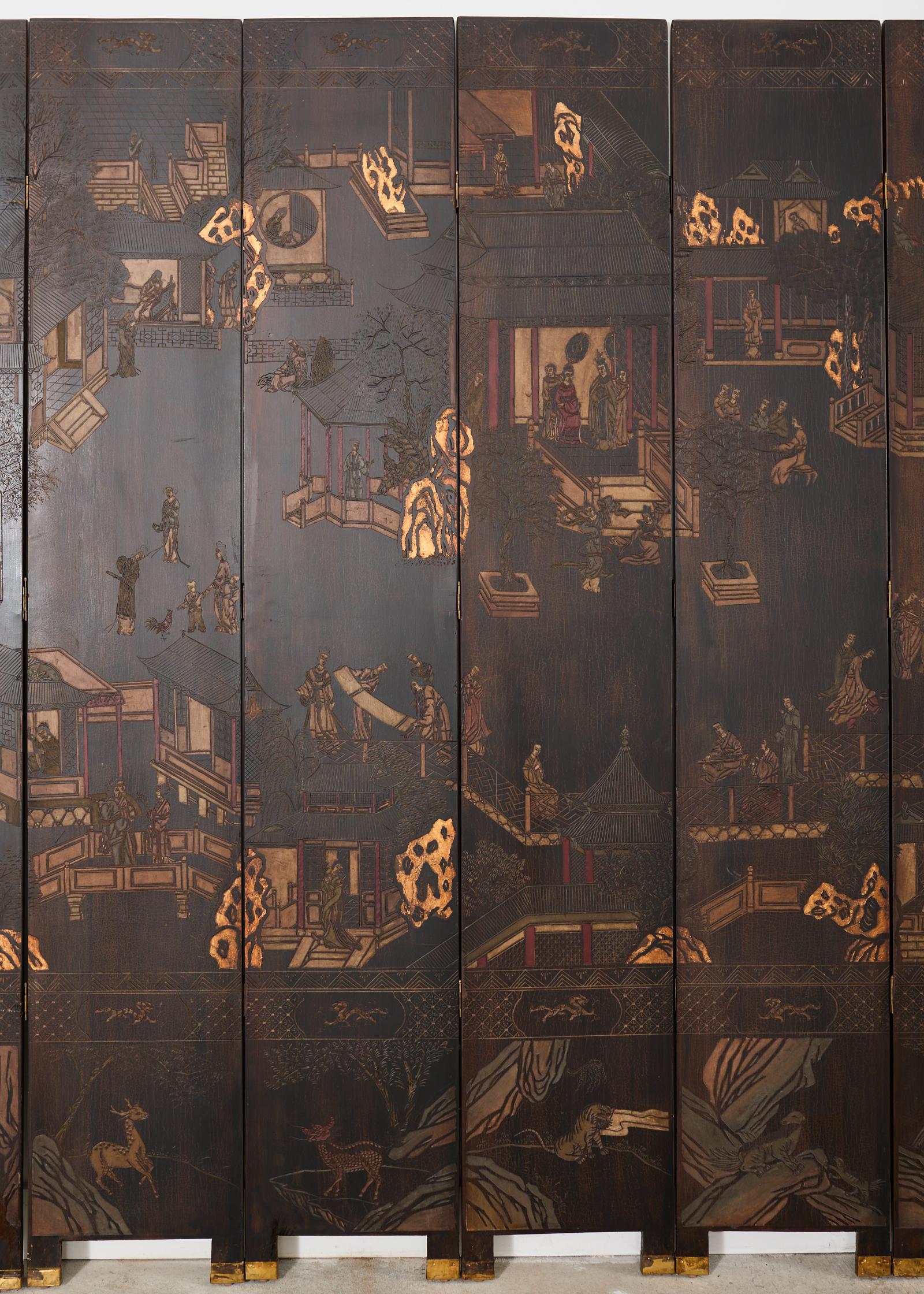 Chinese Export Twelve Panel Coromandel Screen Han Palace In Distressed Condition In Rio Vista, CA