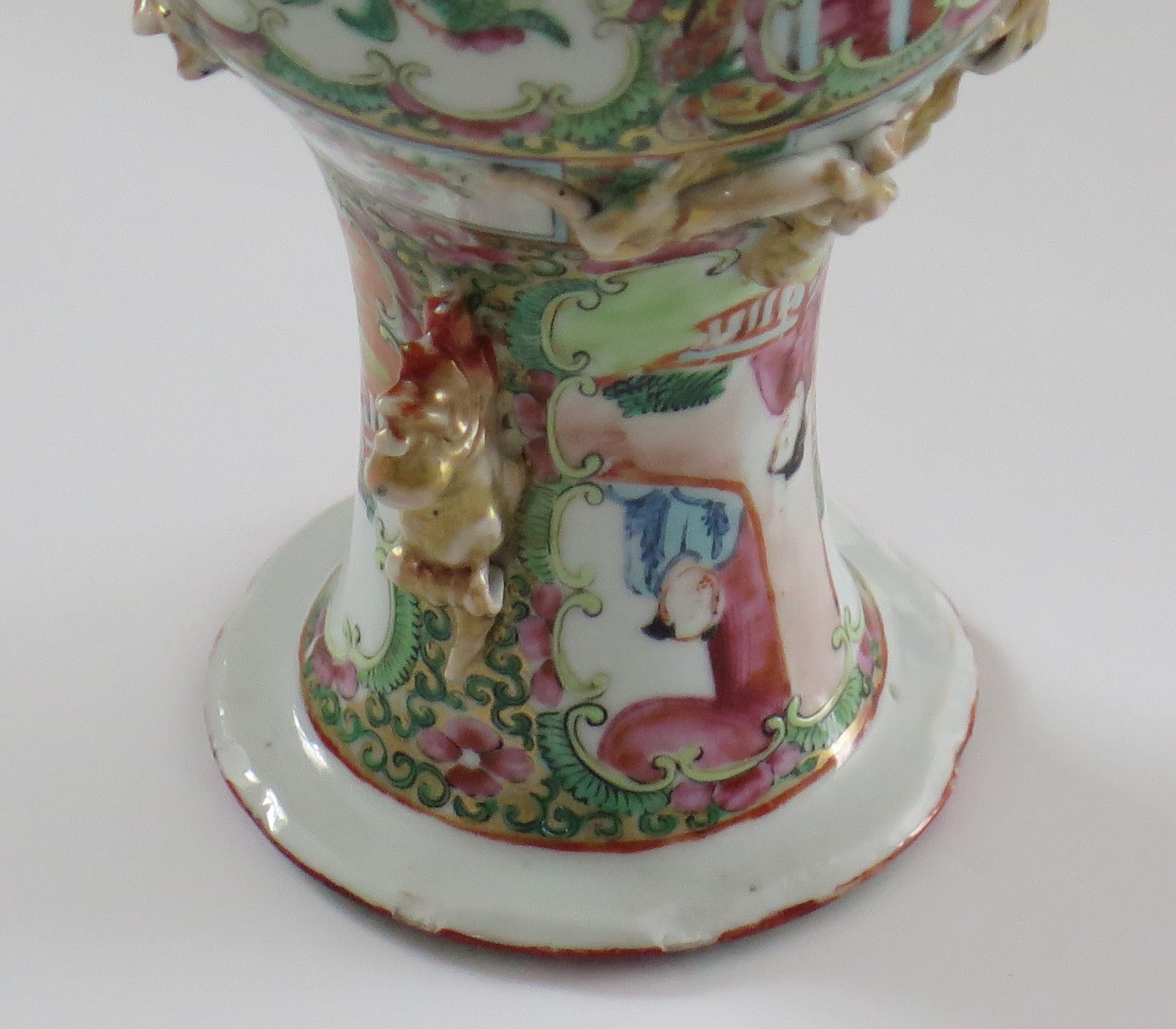 Chinesische Exportvase Kanton Rose Medaillon Porzellan, Qing, um 1840 im Angebot 10
