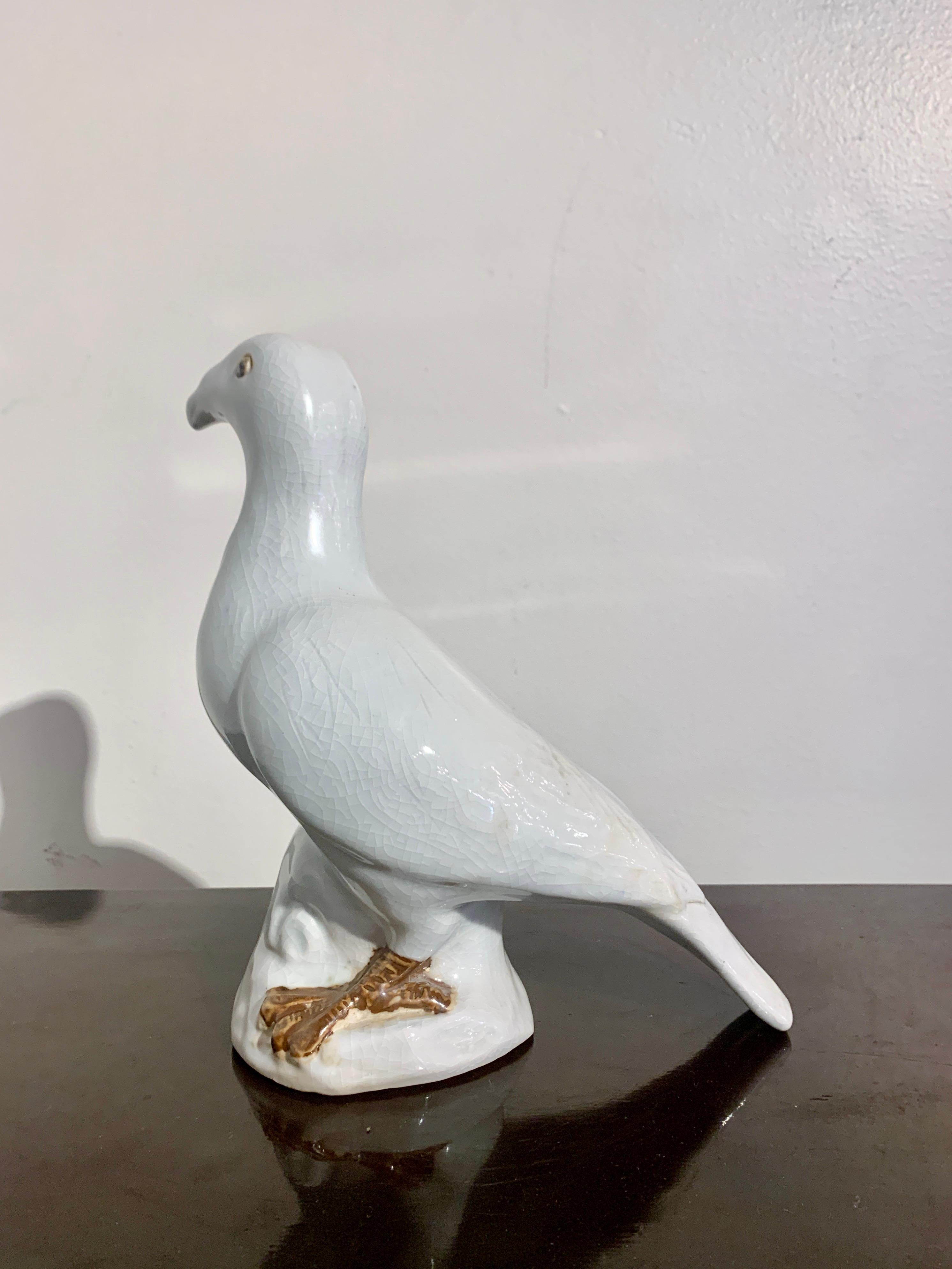 Chinese Export White Glazed Porcelain Dove, Early-Mid 20th Century, China 1