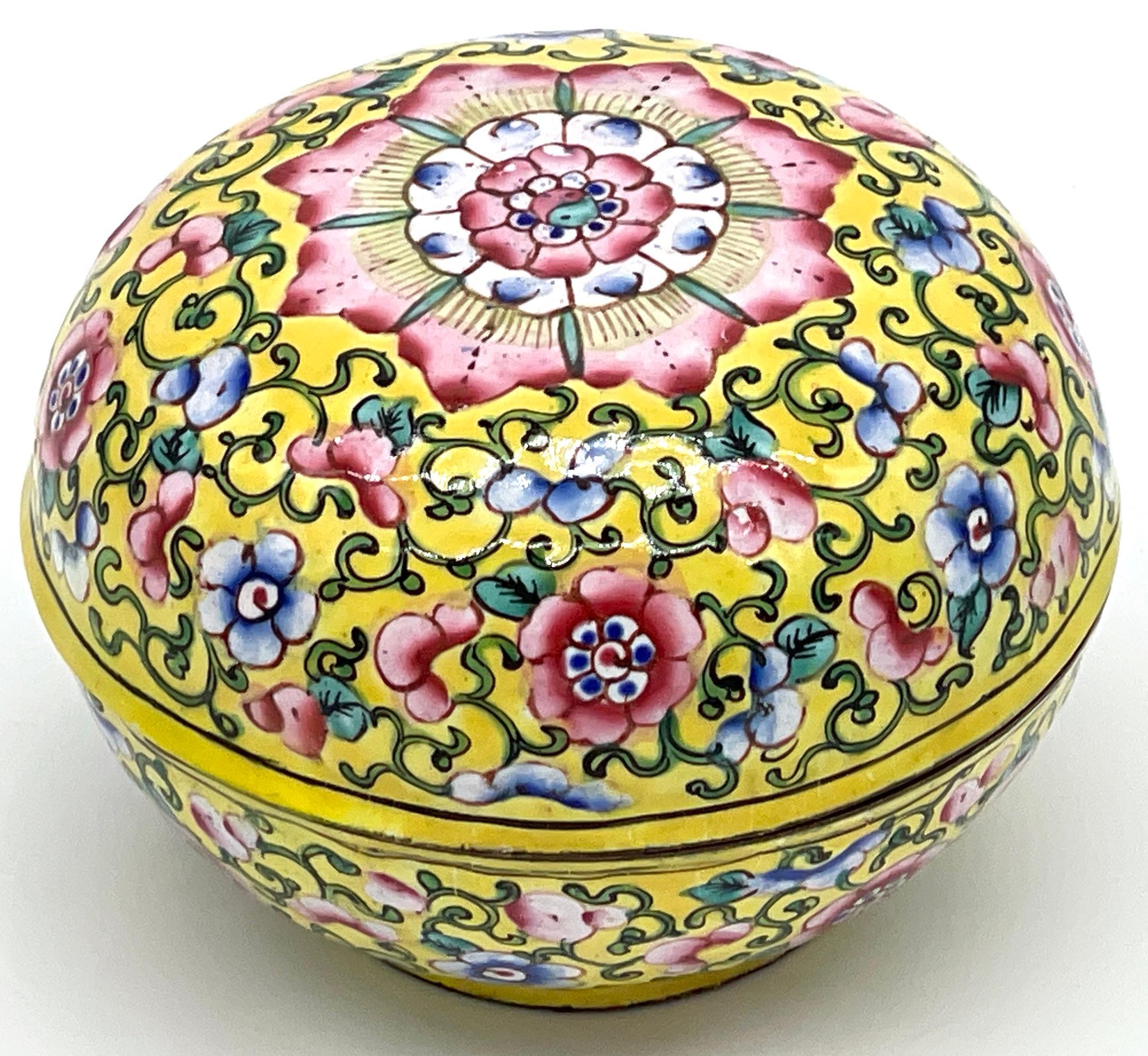 Copper Chinese Export Yellow Floral Beijing Enamel Round Box  For Sale