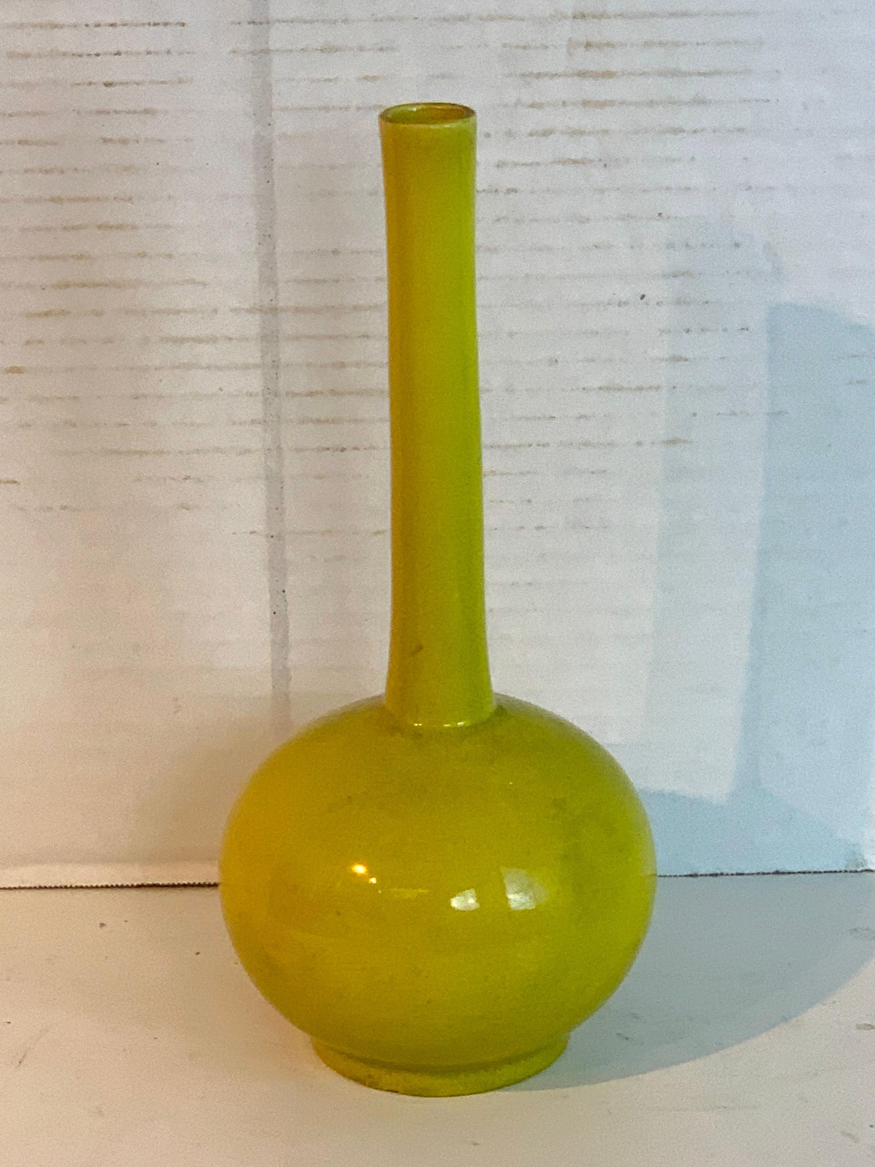 Asian Chinese Export Yellow Monochrome Bottle Vase, circa 1900