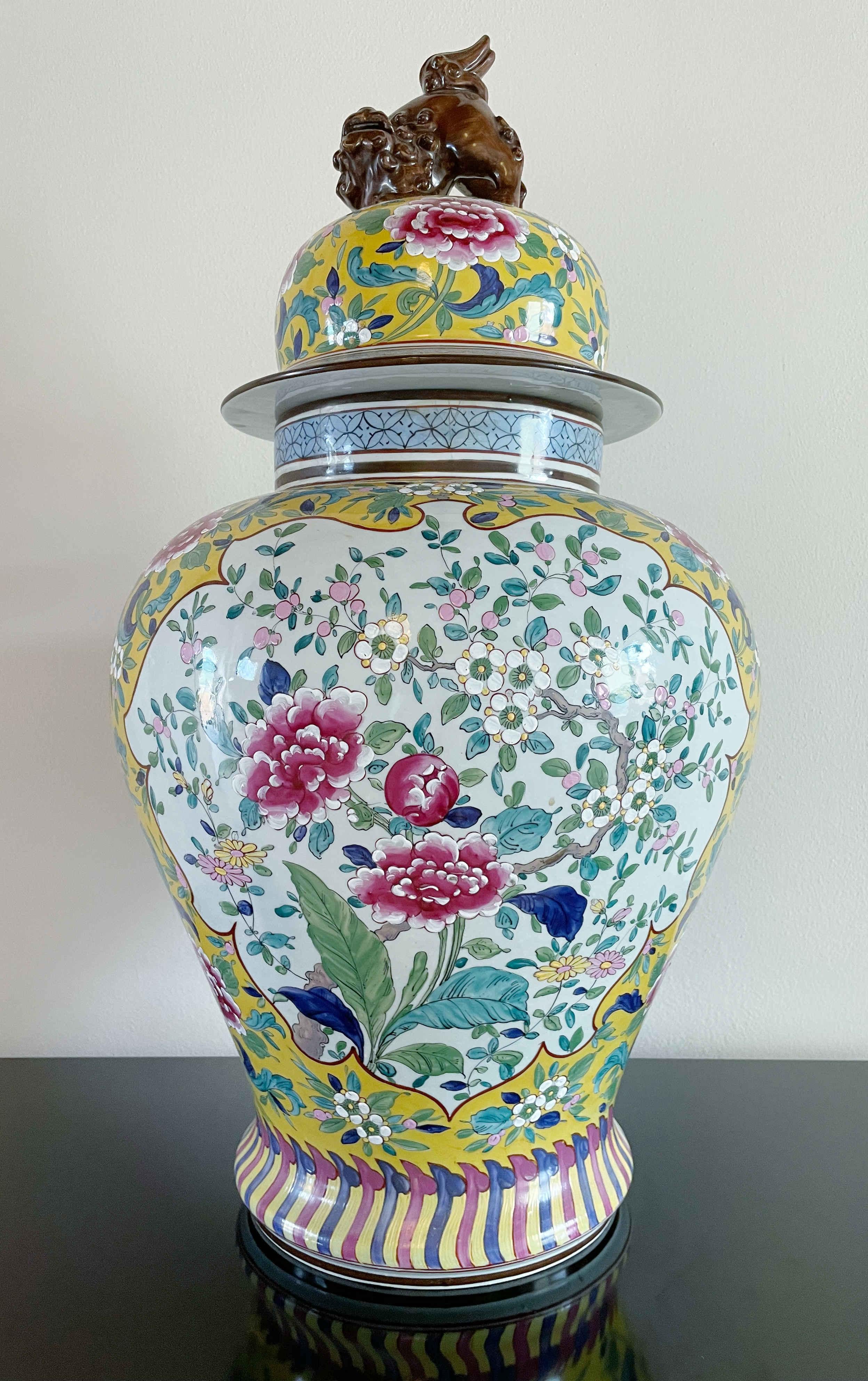 Chinese famille jaune porcelain covered jar with floral designs and foo dog wooden finial
Height 29.5 inches / Diameter 16 inches
1 available in stock in Italy
* some repairs have been carried out, please see them circled in red in the images
Order