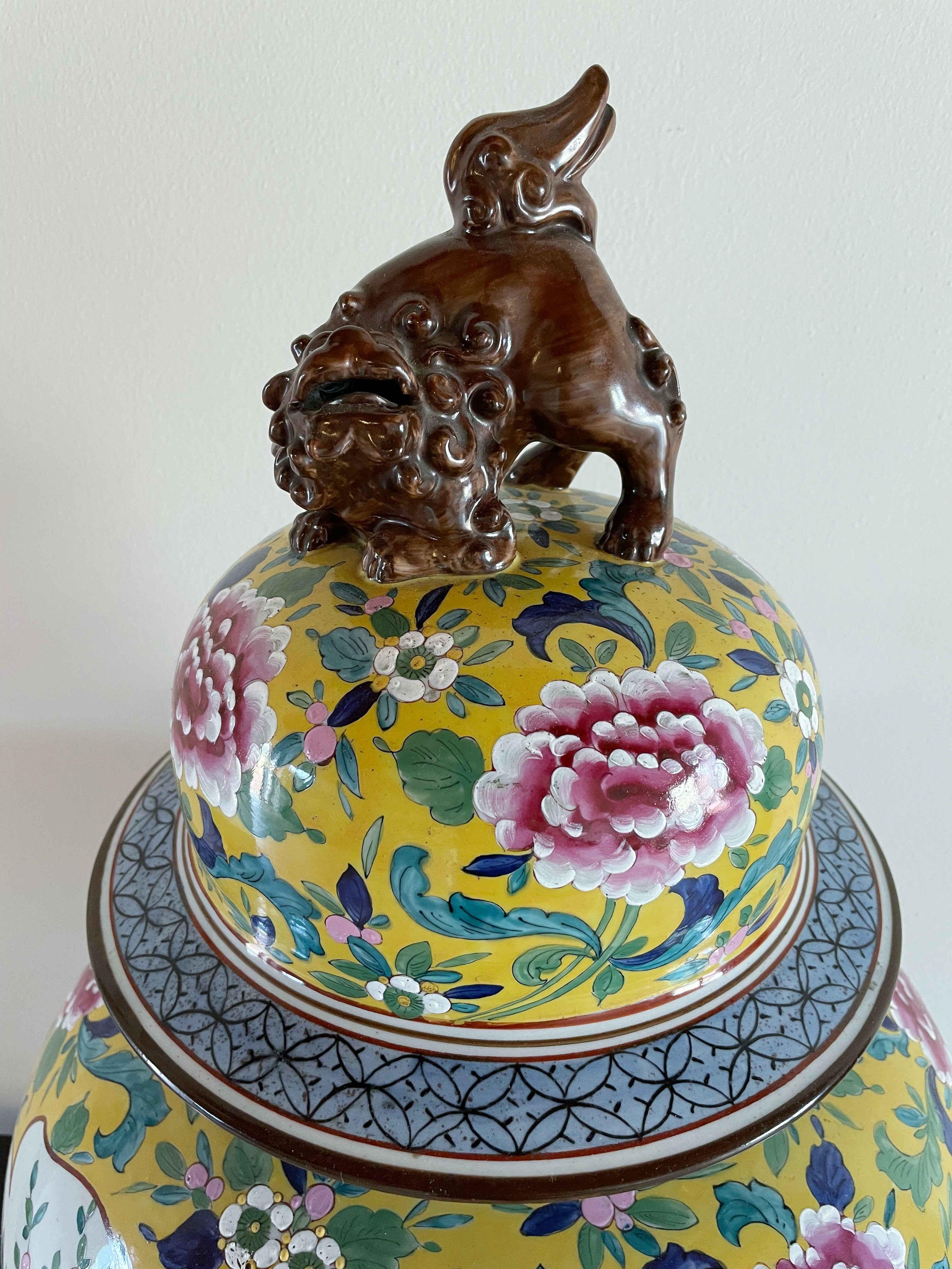 Chinese Famille Jaune Porcelain Covered Jar For Sale 3