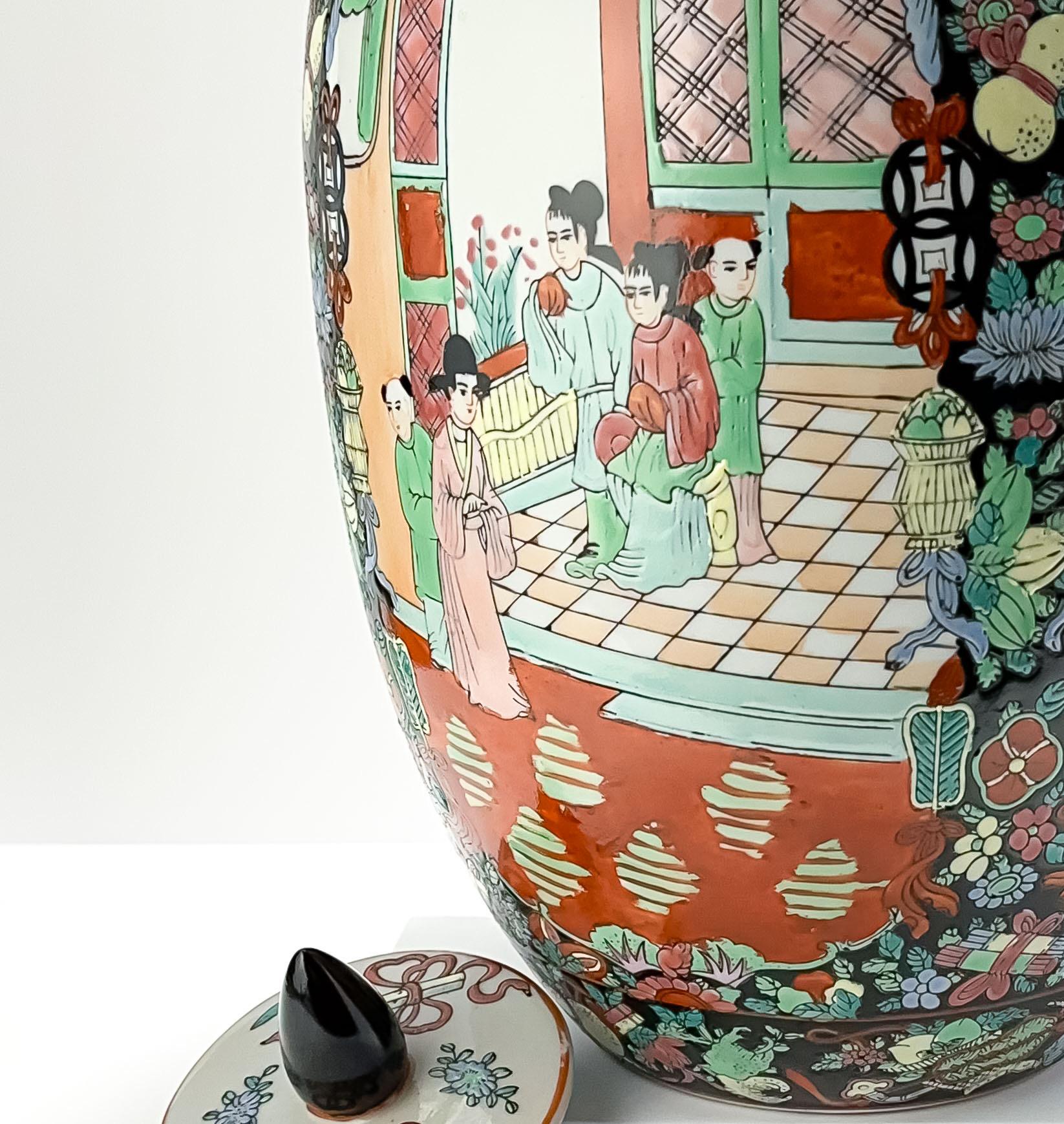 A 1930s hand-crafted Chinese porcelain ginger jar, also known as a large melon jar for its distinctive, rounded shape.

In very good condition for its age and use, this collectible piece of Chinese porcelain measures 33 cm in height with a diameter