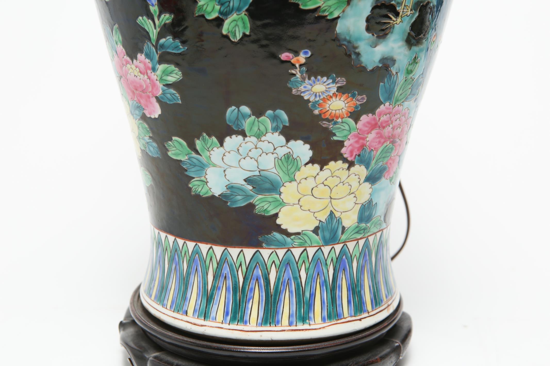 Chinese Famille Noire Porcelain Floral Motif Balluster Jar Mounted as Table Lamp 3