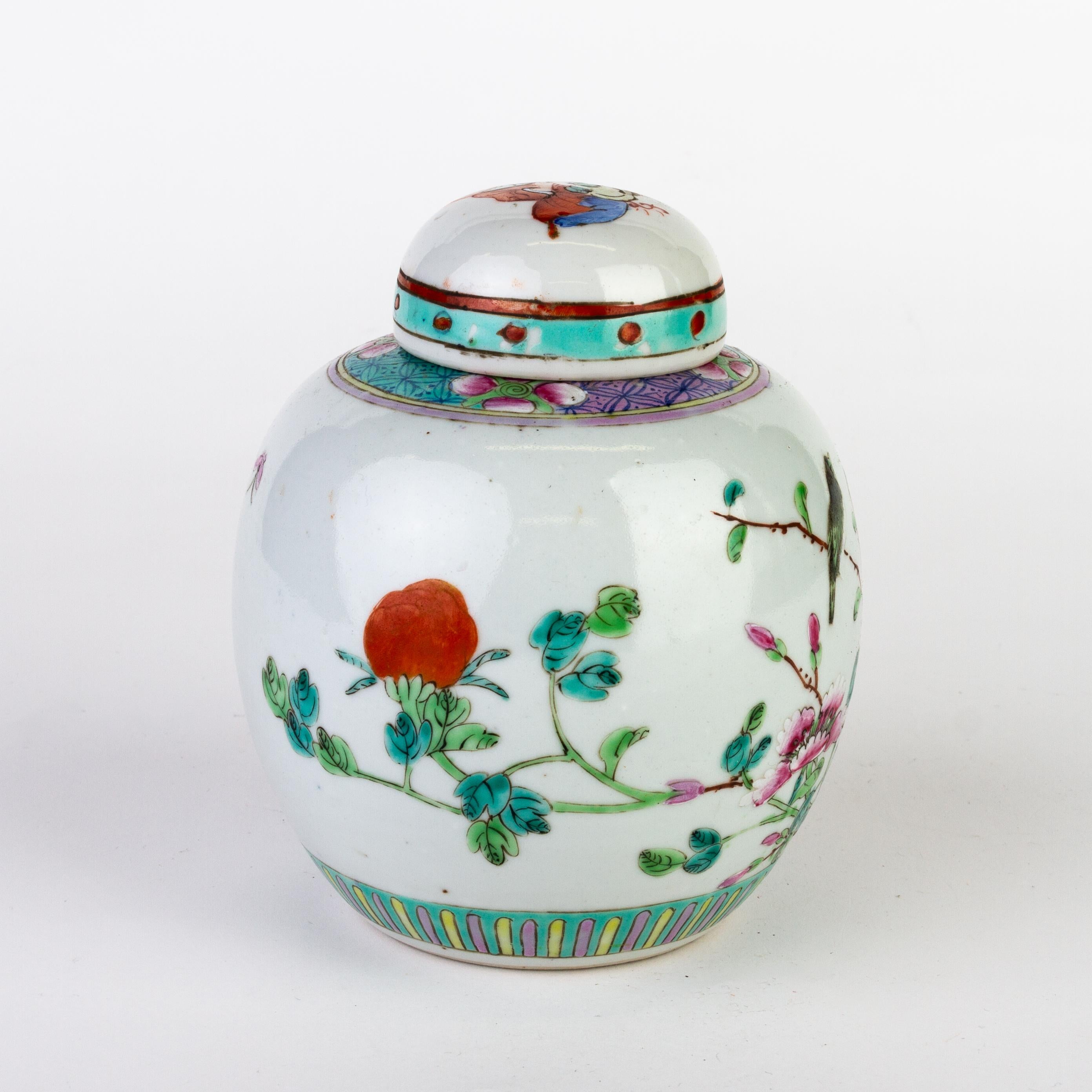 Chinese Famille Rose Blossoms Porcelain Ginger Jar 

Good condition
Free international shipping.