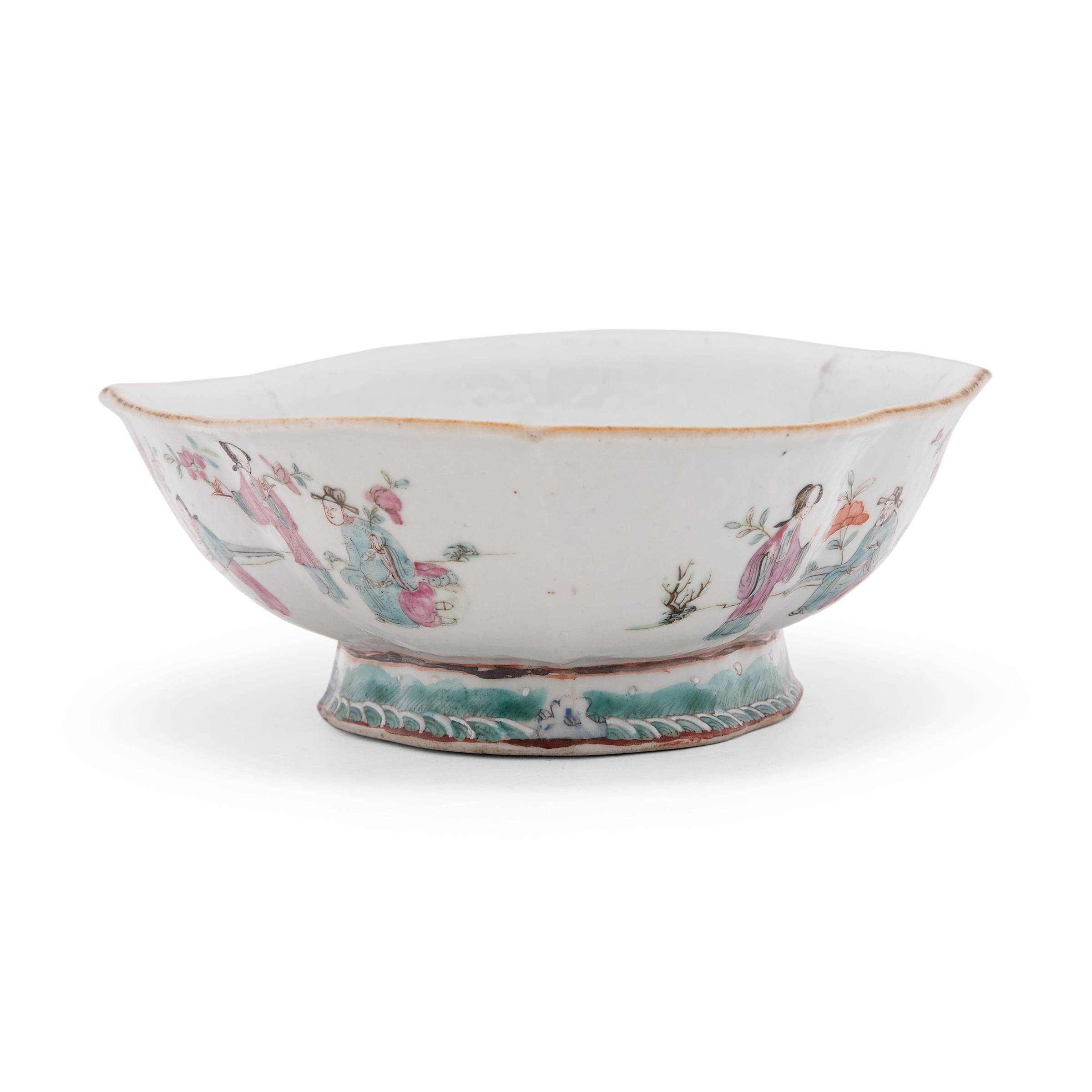 Chinese Famille Rose Footed Offering Bowl, c. 1900 In Good Condition For Sale In Chicago, IL