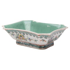 Cuenco chino de ofrenda con pie de rosa familiar, c. XIX