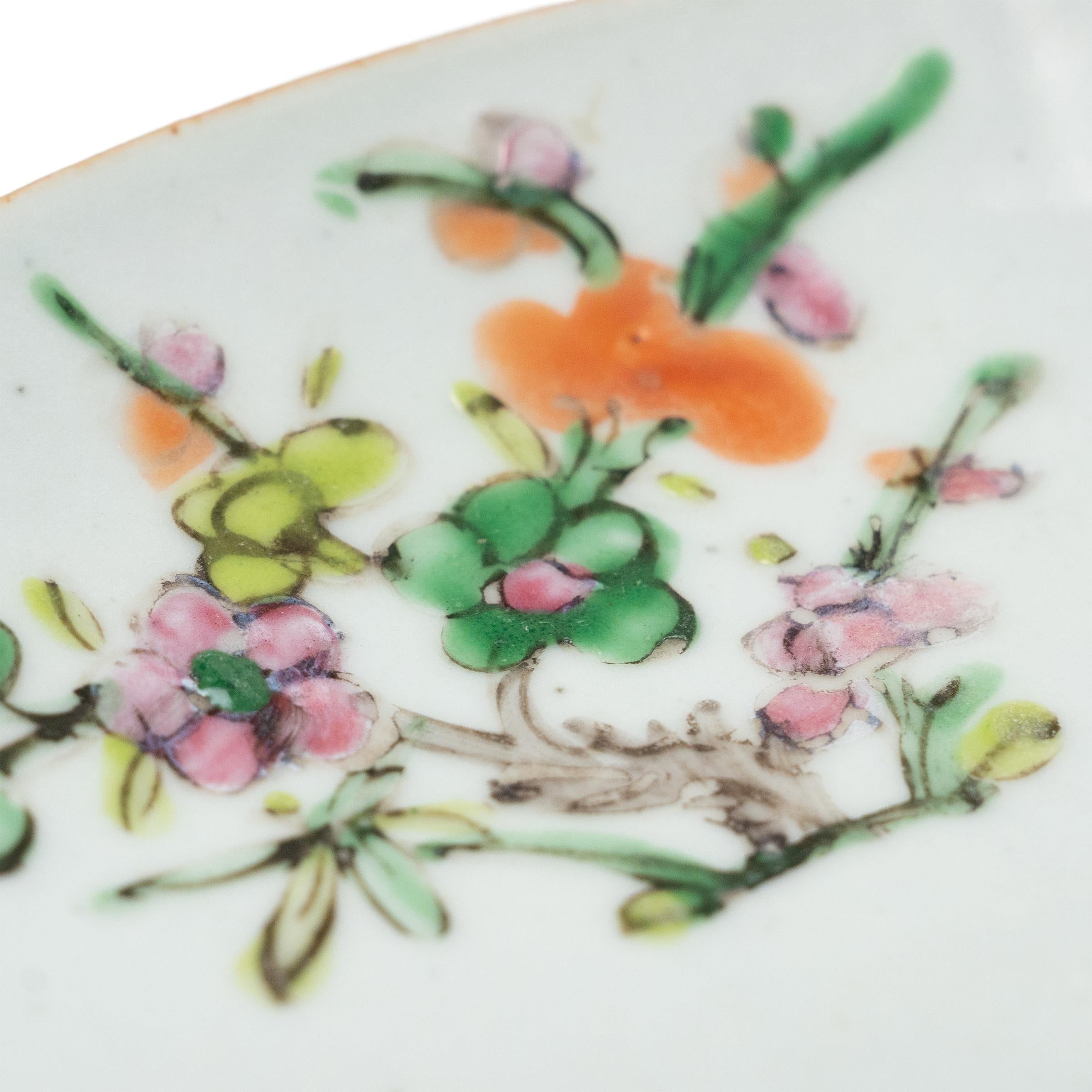 Qing Chinese Famille Rose Four Flowers Plate, c. 1900 For Sale