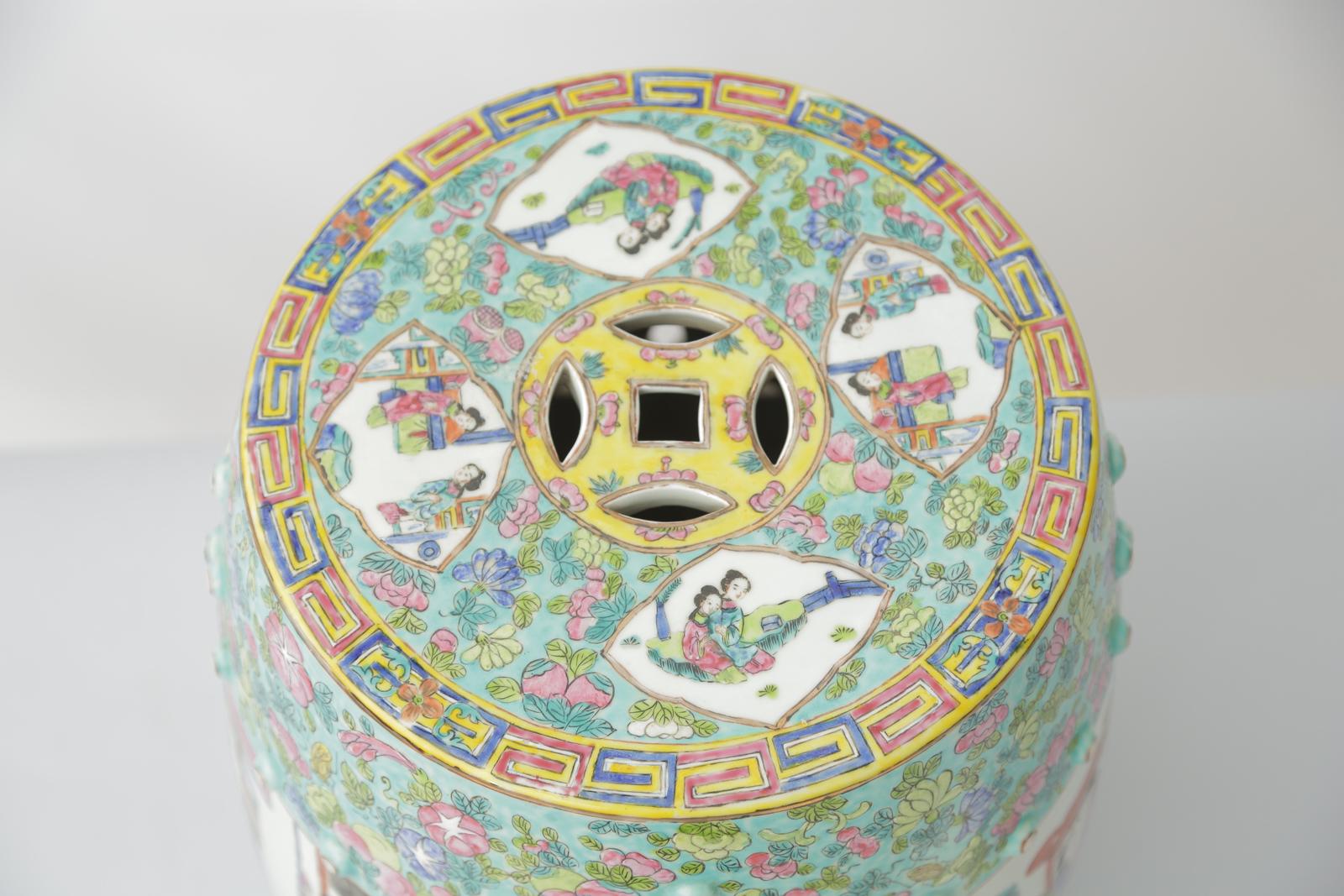 Chinese Famille Rose Garden Stool c. 1900 For Sale 1