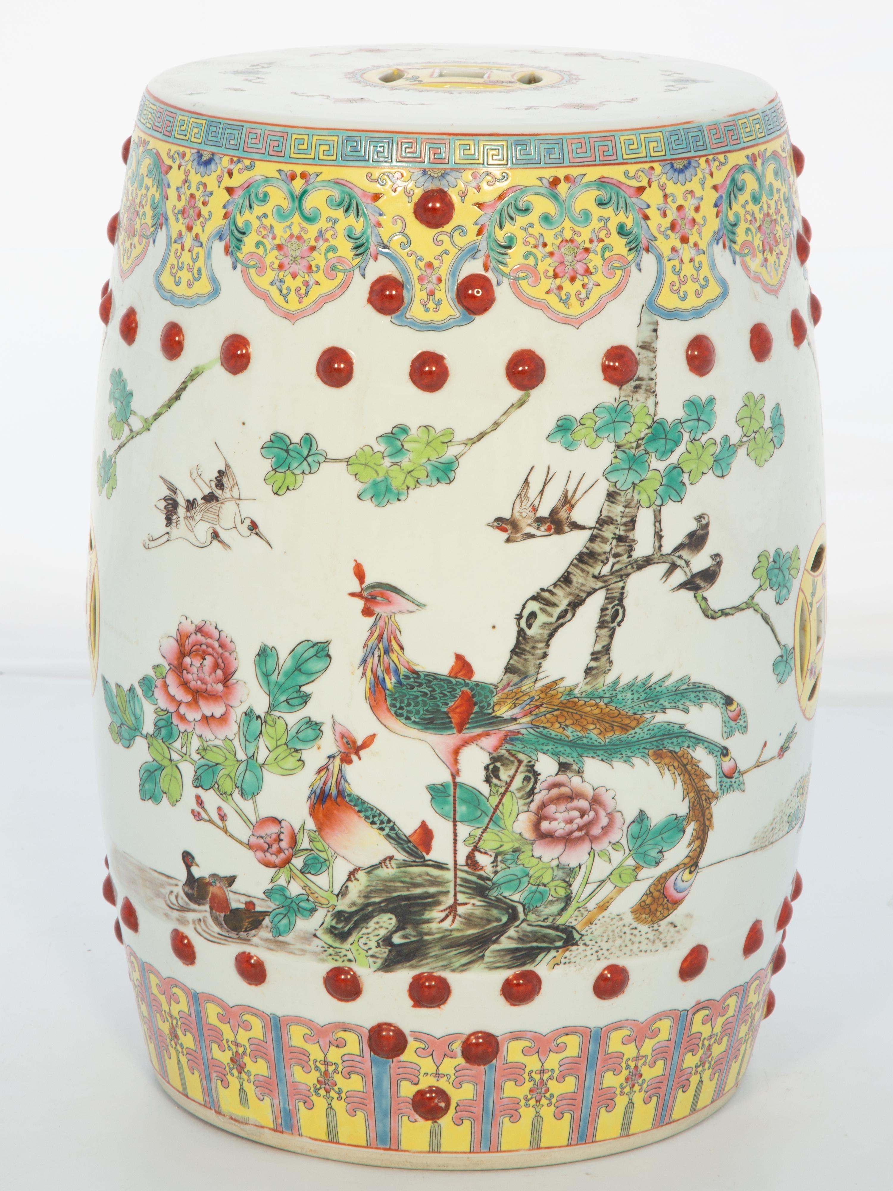 Chinese Famille Rose Garden Stool Circa 1900 Chino en venta