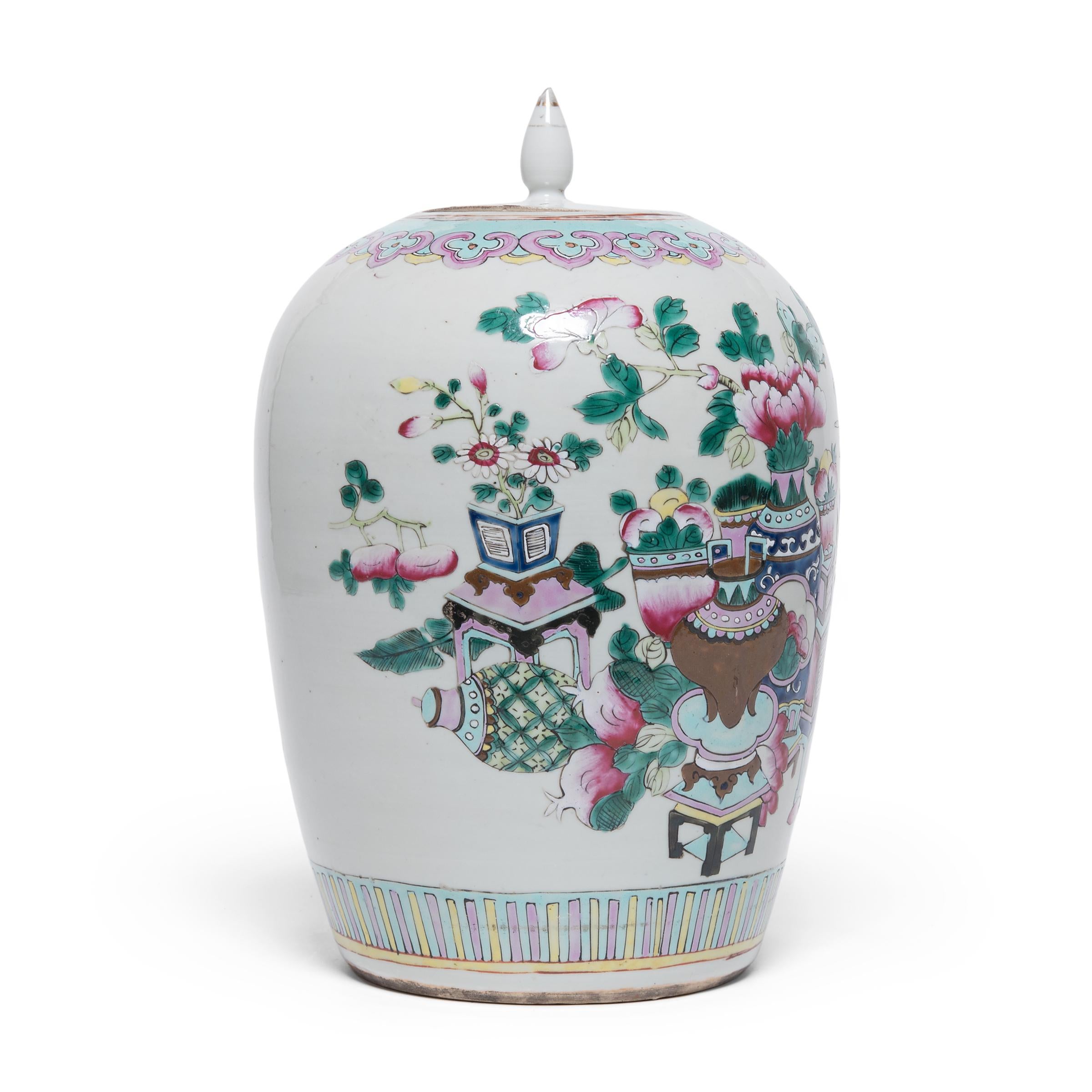 Chinese Famille Rose Ginger Jar with Fruits and Flowers, circa 1900 In Good Condition For Sale In Chicago, IL