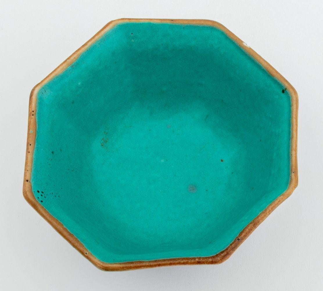 Chinese Famille Rose Glazed Porcelain Bowls, 4 For Sale 7