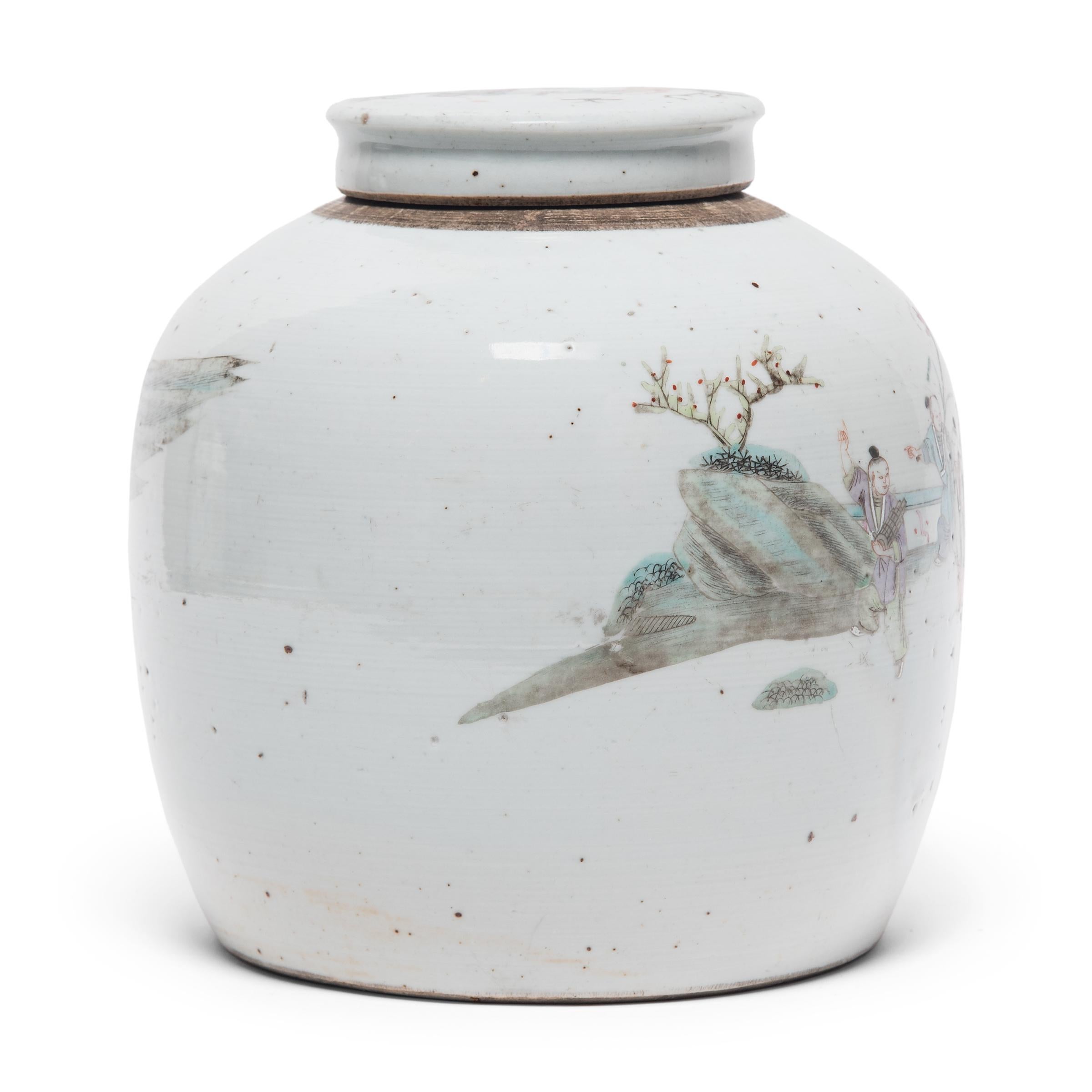 Chinese Famille Rose Jar with Boys at Play, C. 1900 In Good Condition For Sale In Chicago, IL