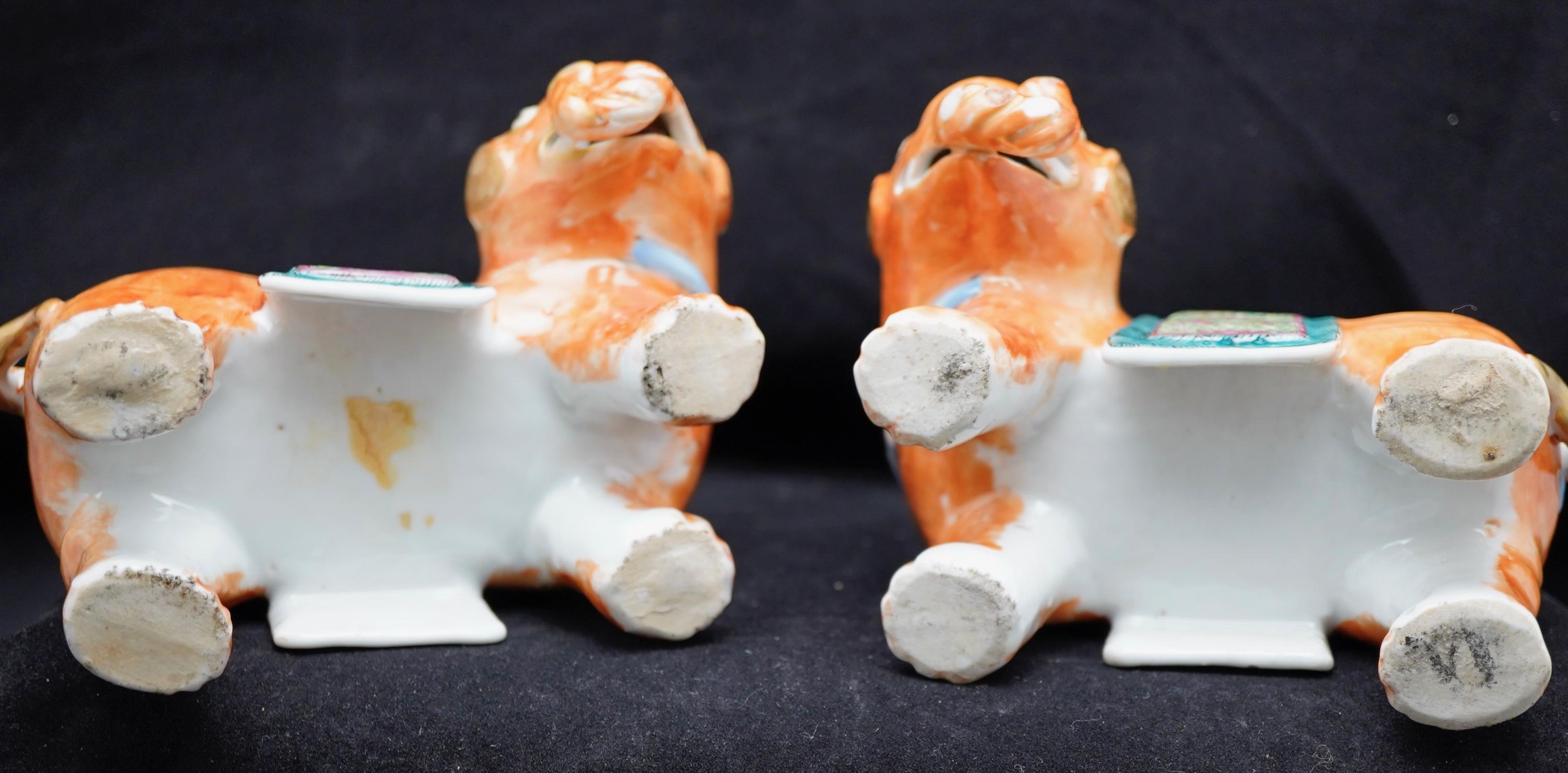 Chinese Famille Rose Pair of Elephant Candlesticks oder Josh Sticks. im Zustand „Gut“ im Angebot in Sarasota, FL