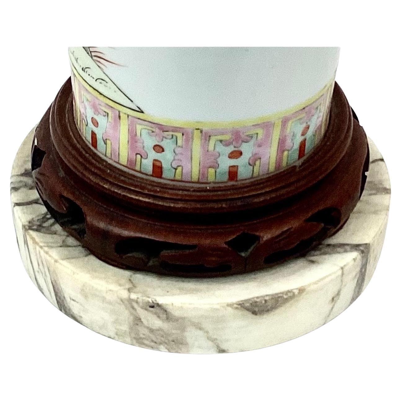 Porcelaine Lampe chinoise en porcelaine Famille Rose en vente