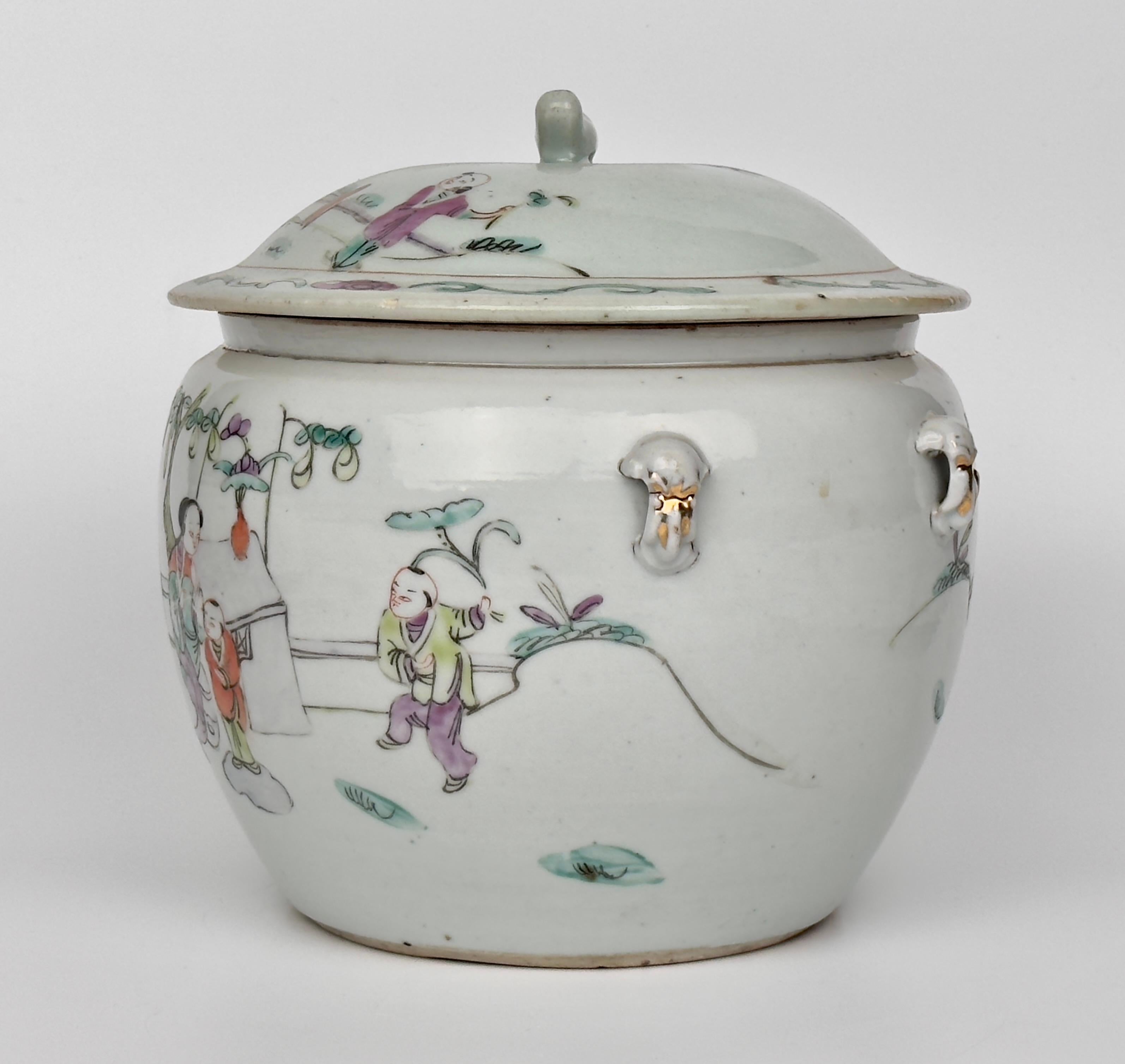 Hong Kong Famille Rose Porcelain Lidded Jar, Late Qing-Republic period