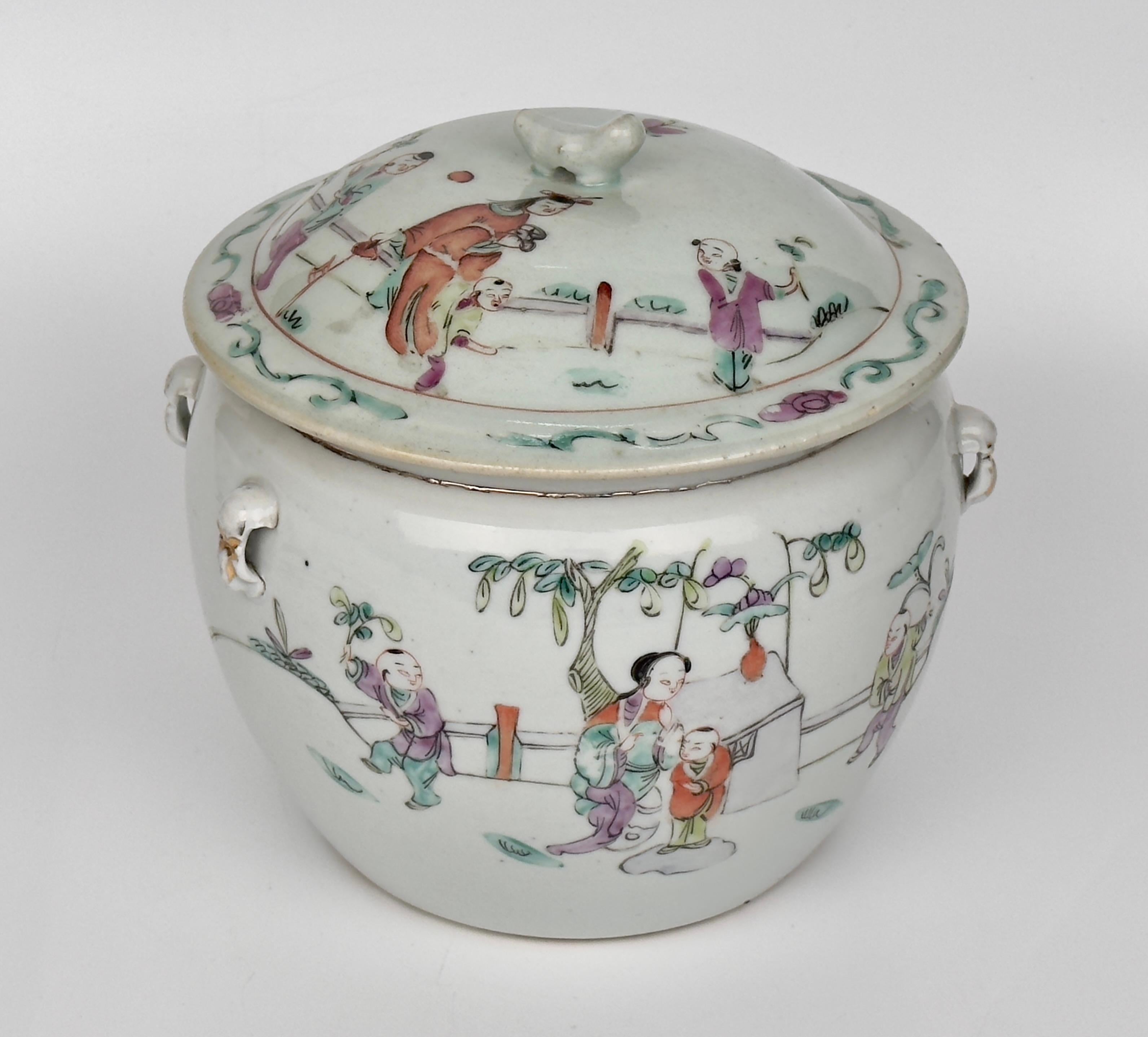Glazed Famille Rose Porcelain Lidded Jar, Late Qing-Republic period
