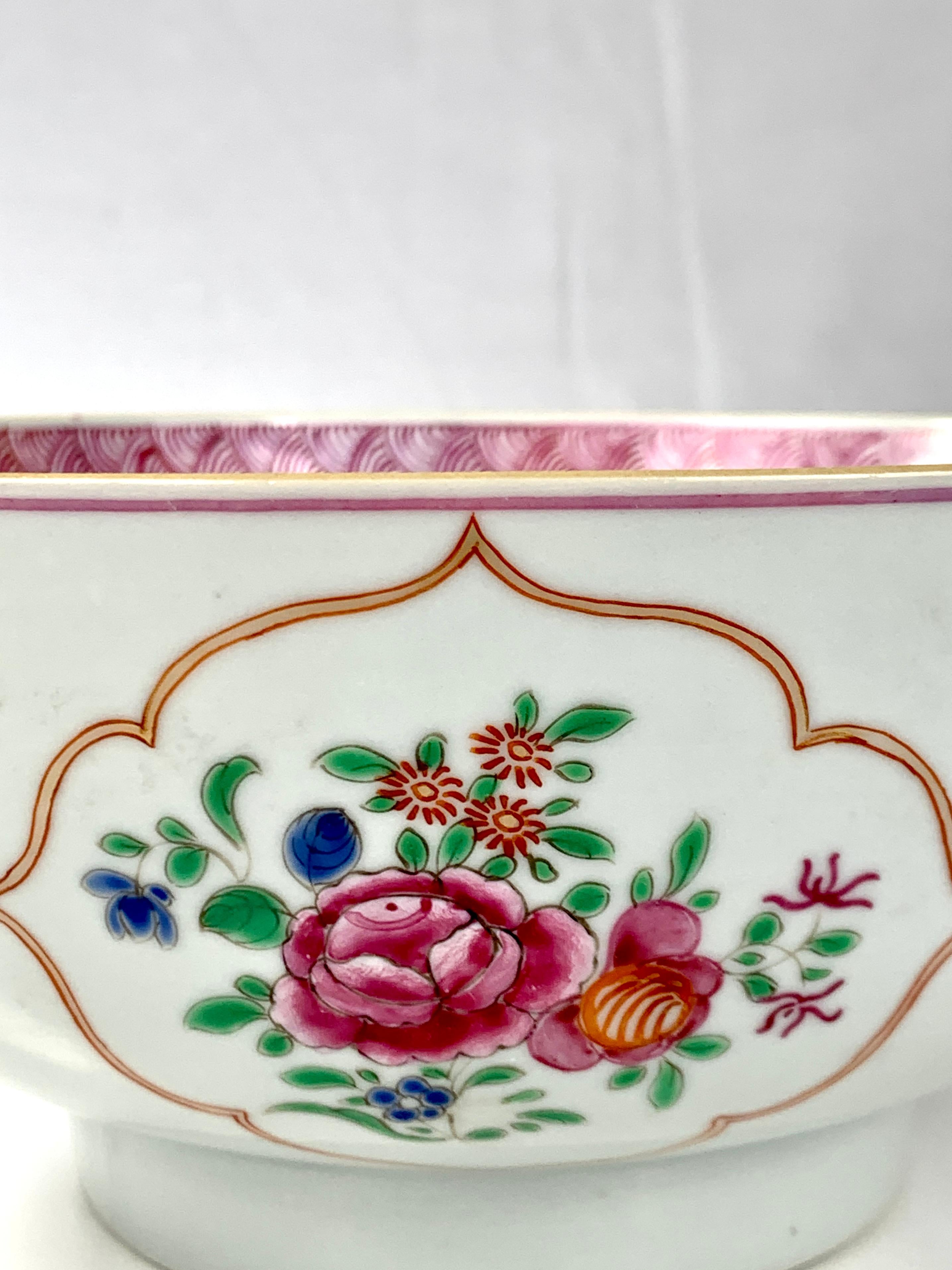 Chinese Famille Rose Porcelain Punch Bowl In Good Condition In Katonah, NY