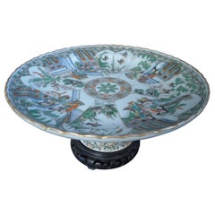 Tarza en porcelaine chinoise Famille Rose, plateau à jambes hautes, chargeur à jambes hautes, années 1820