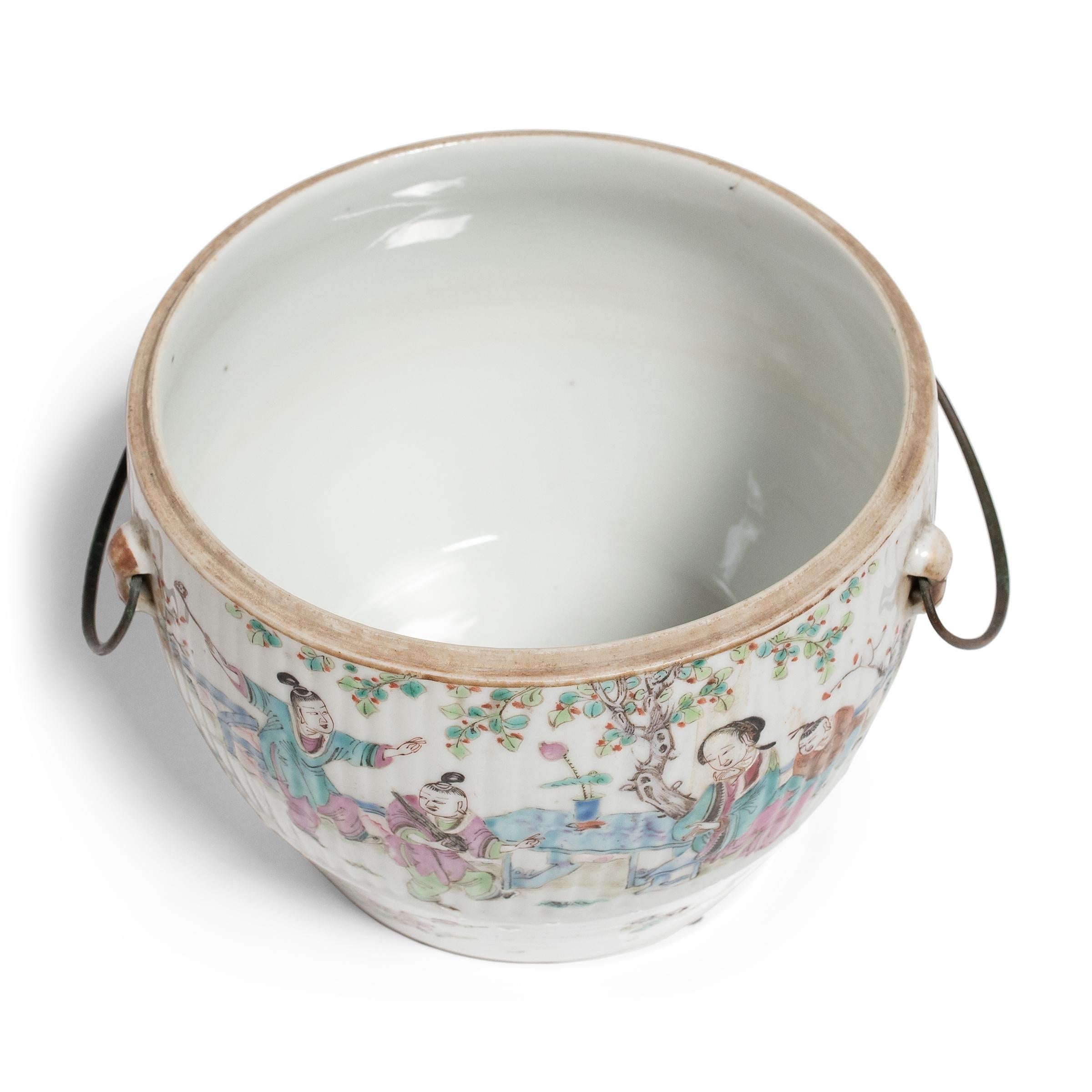 19th Century Chinese Famille Rose Soup Tureen, c. 1870 For Sale