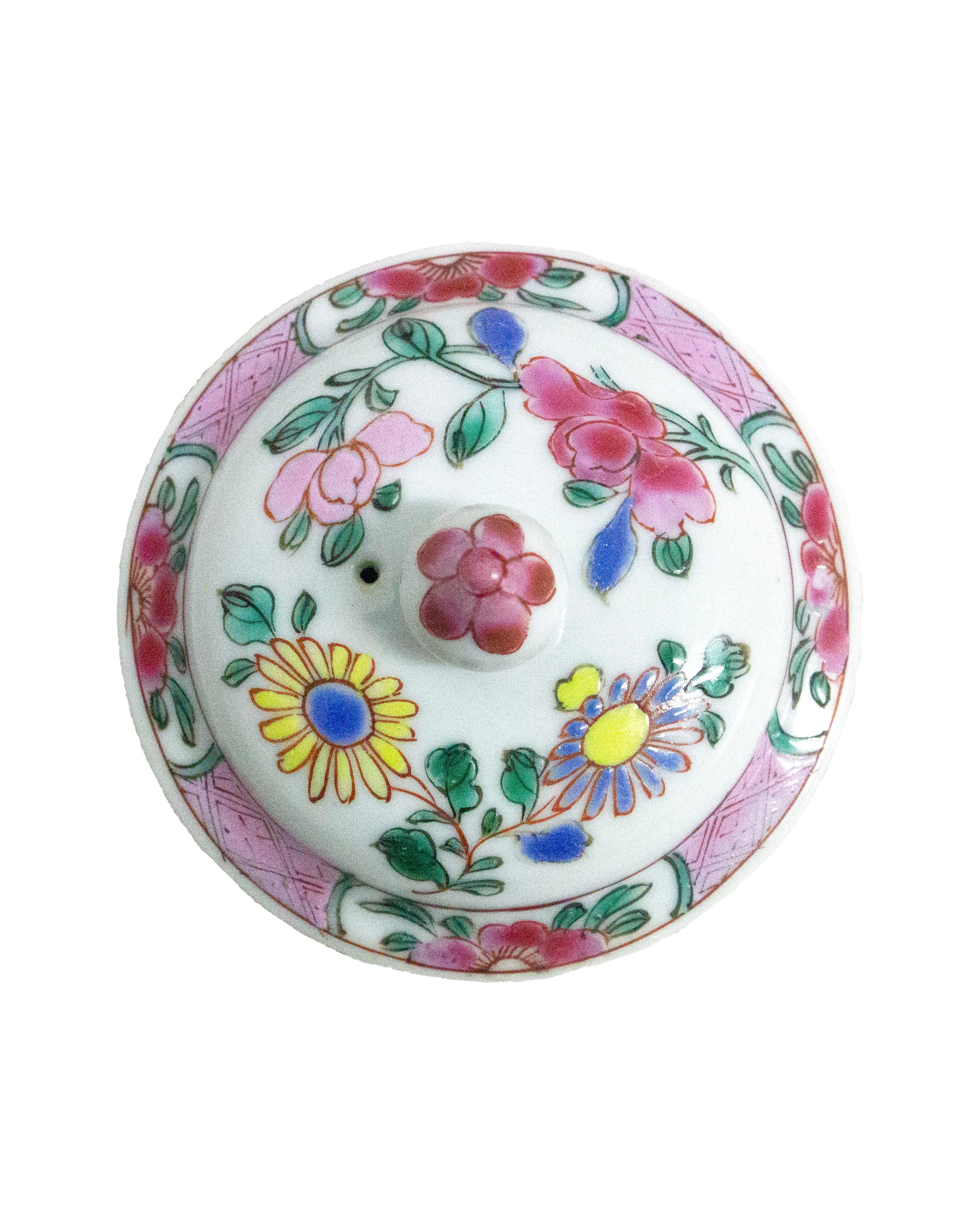 Porcelain Chinese Famille Rose Teapot, Yongzheng Period (1723–1735) For Sale