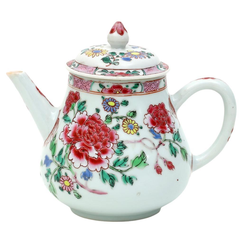 Chinese Famille Rose Teapot, Yongzheng Period (1723–1735) For Sale