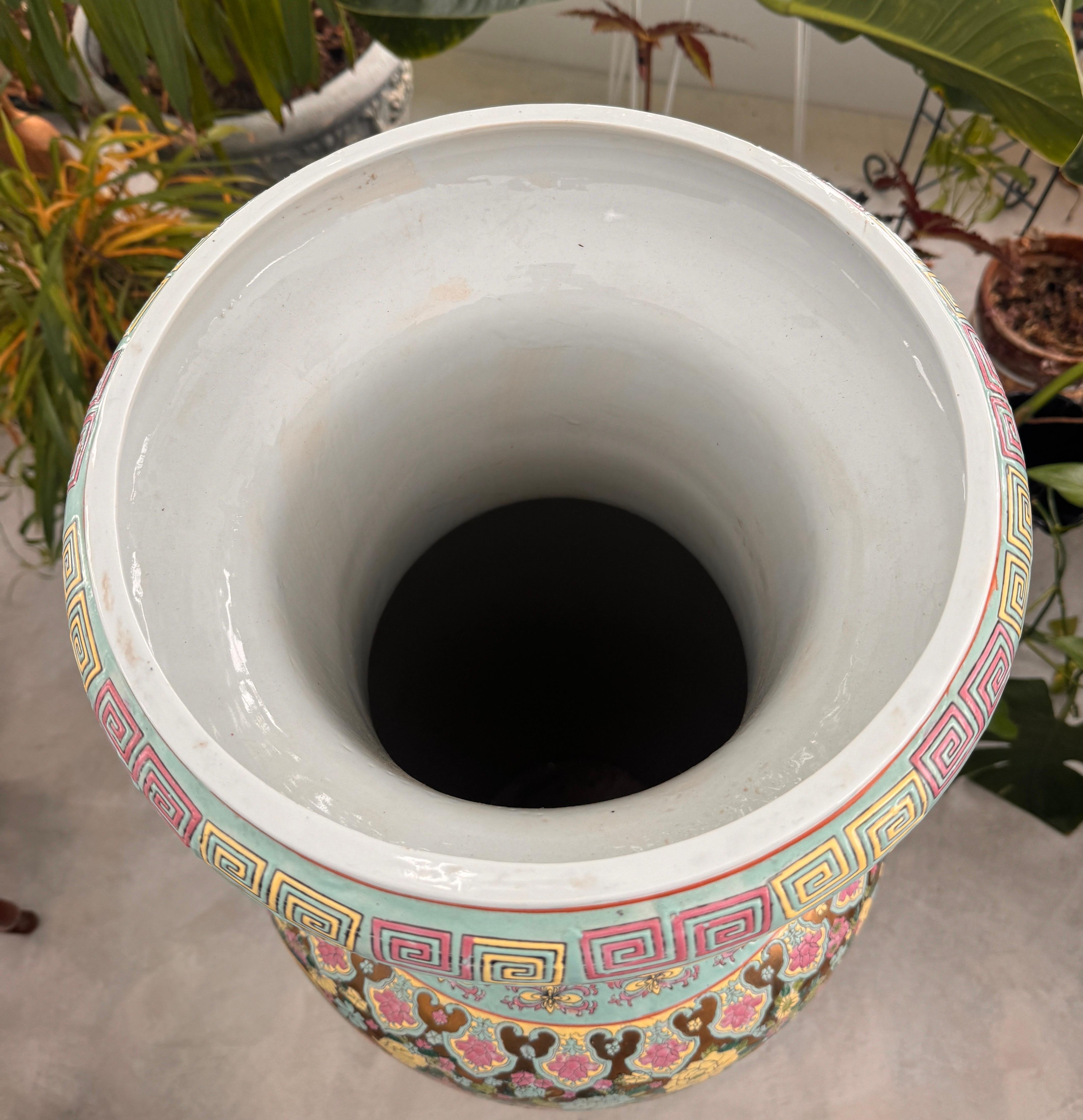 Chinese Famille Rose Vase Floral 49