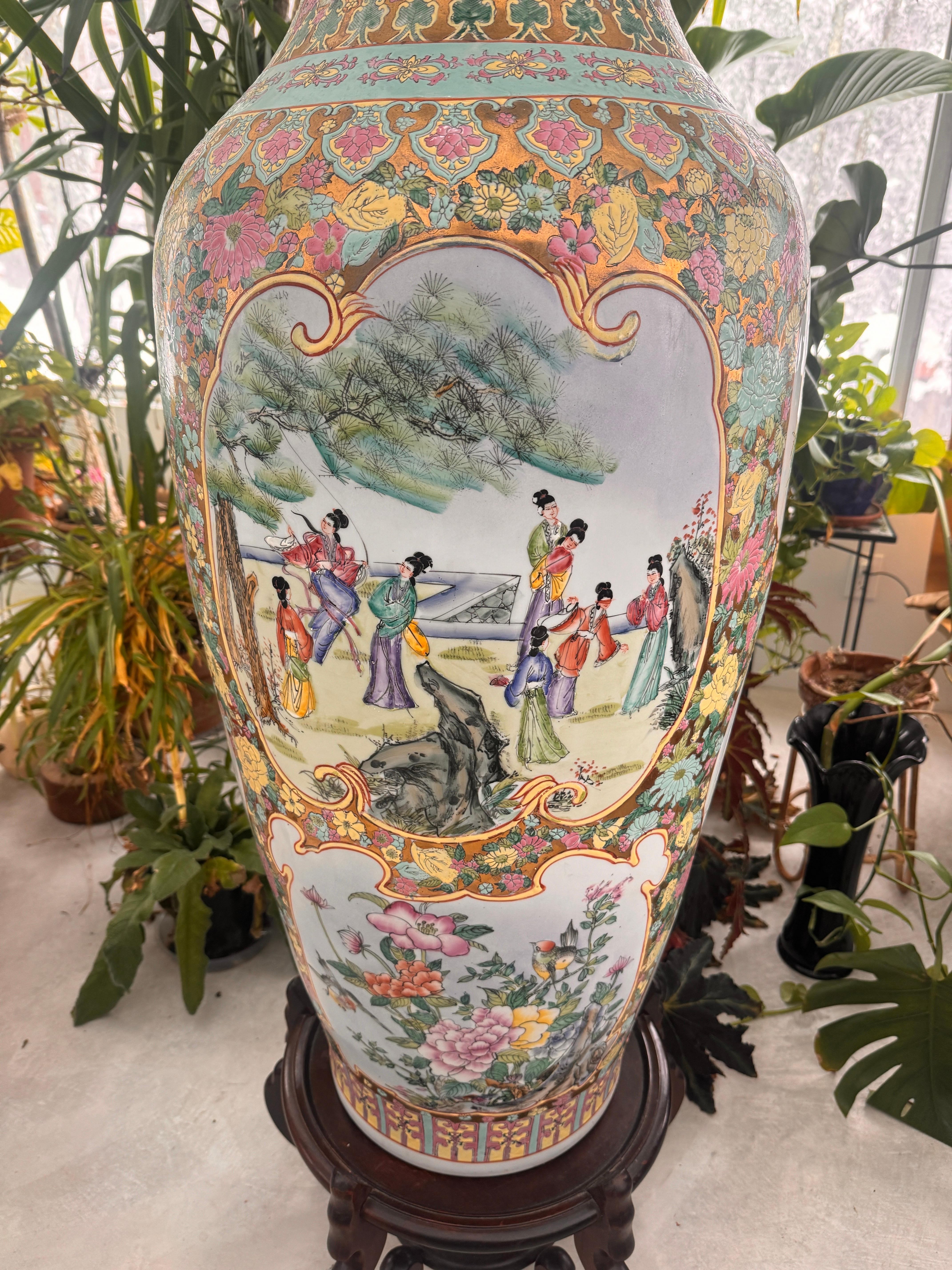 Chinese Famille Rose Vase Floral 49
