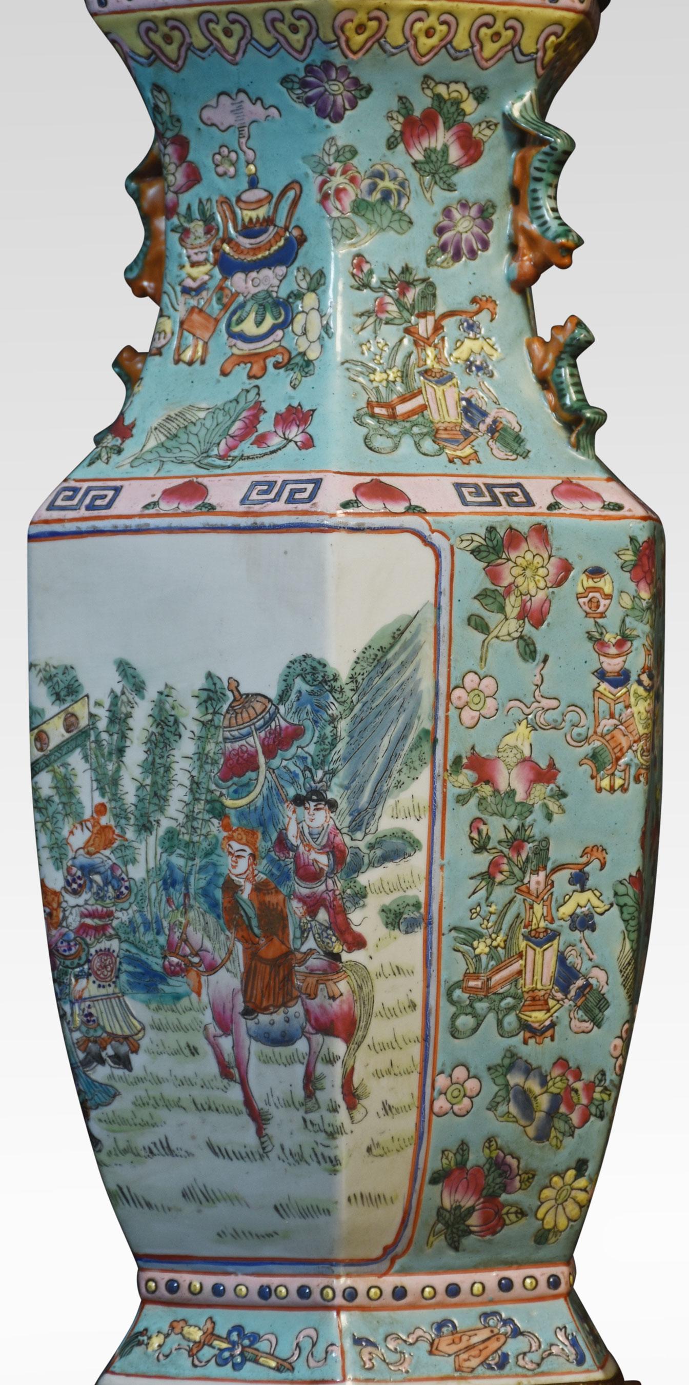 Lampe vase rose de la famille chinoise en vente 1