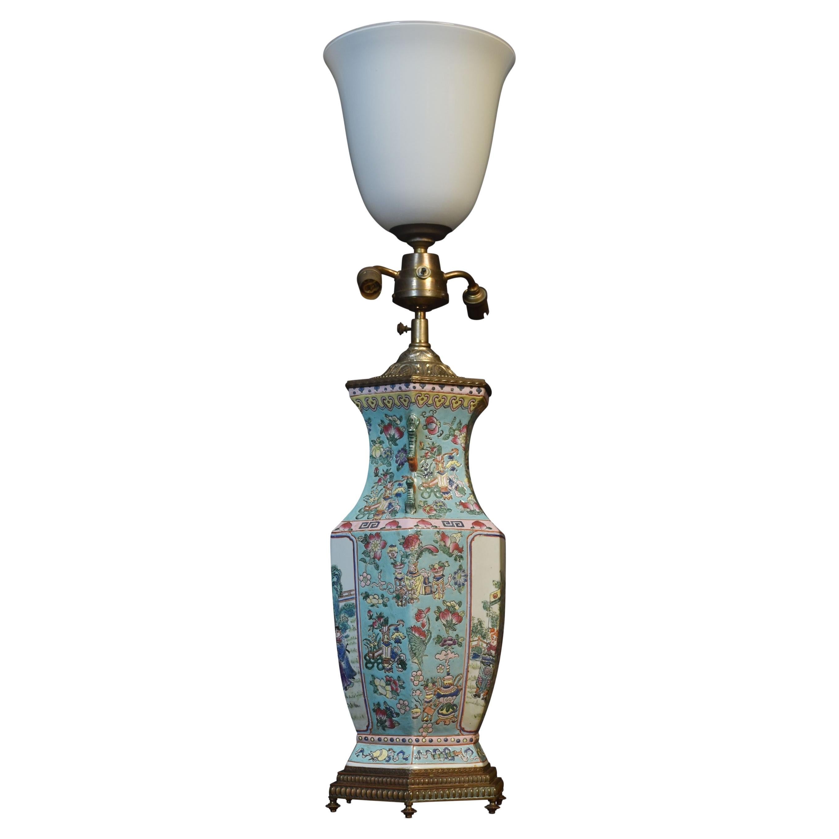 Chinese famille rose vase lamp