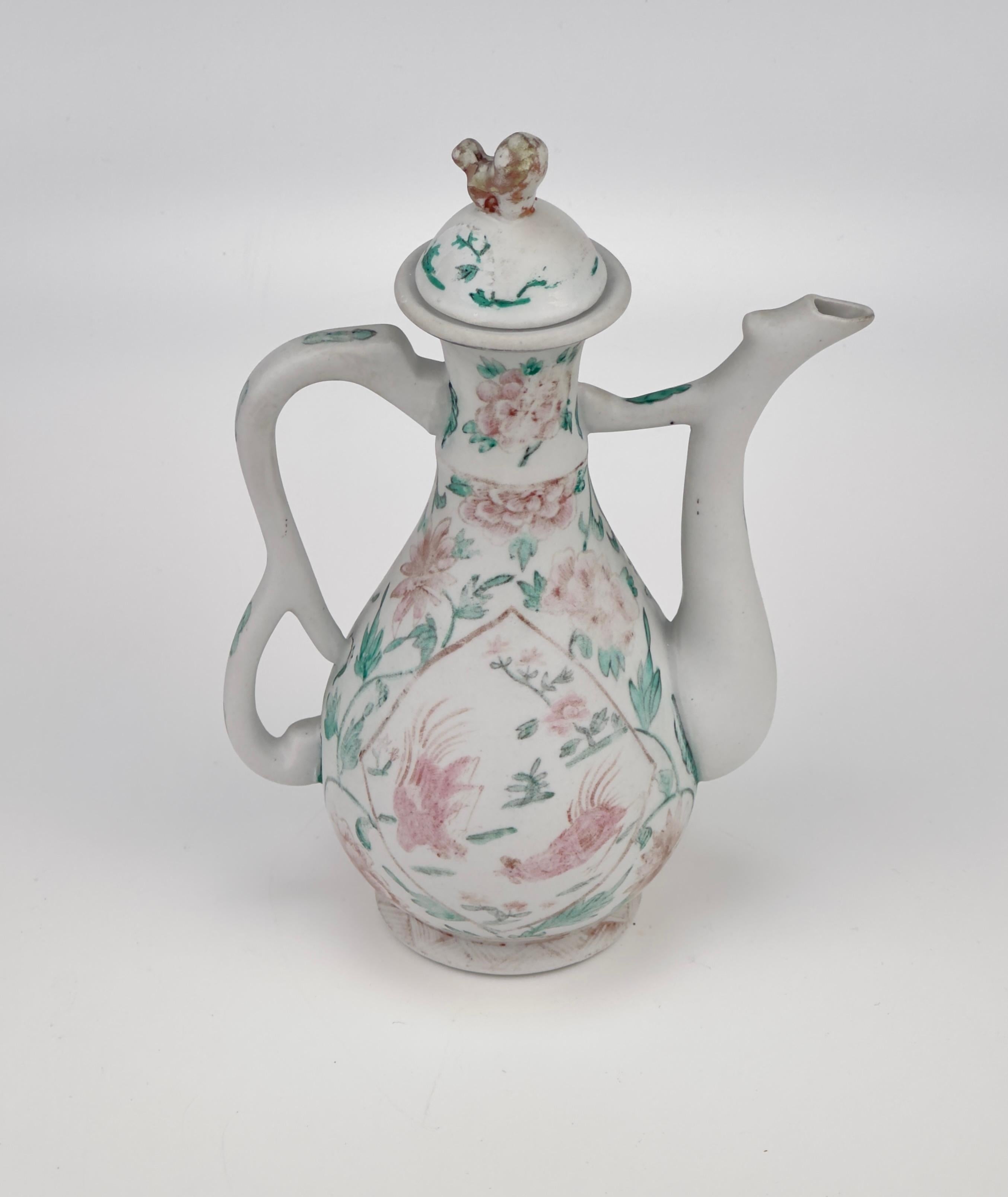 Chinese Famille Rose/Verte 'Chicken' Ewer, Qing Dynasty For Sale 2