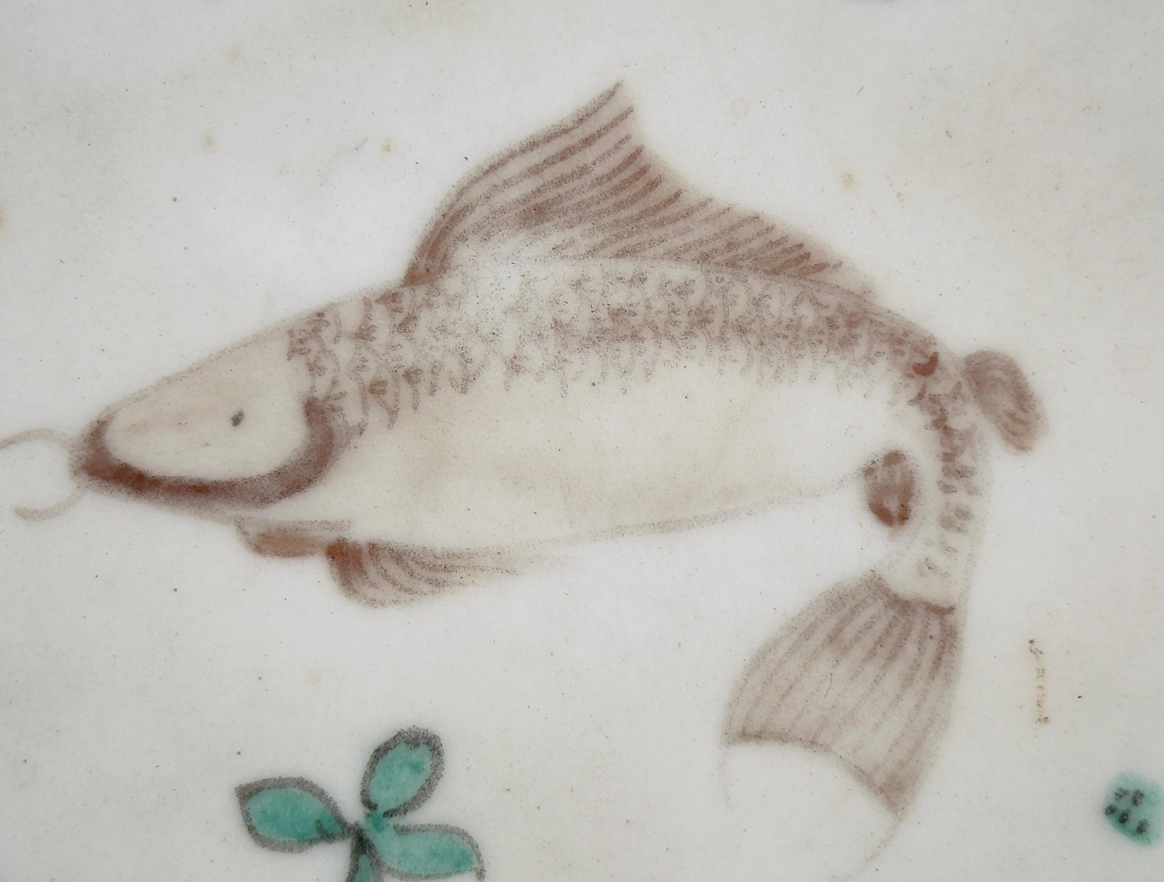Chinese Famille Rose/Verte 'Fish' Dish, Qing Dynasty For Sale 4