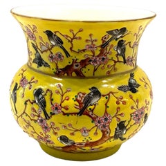 Chinese Famille Rose Yellow Spittoon Zaodou 'Red Rare Xuantong Mark'